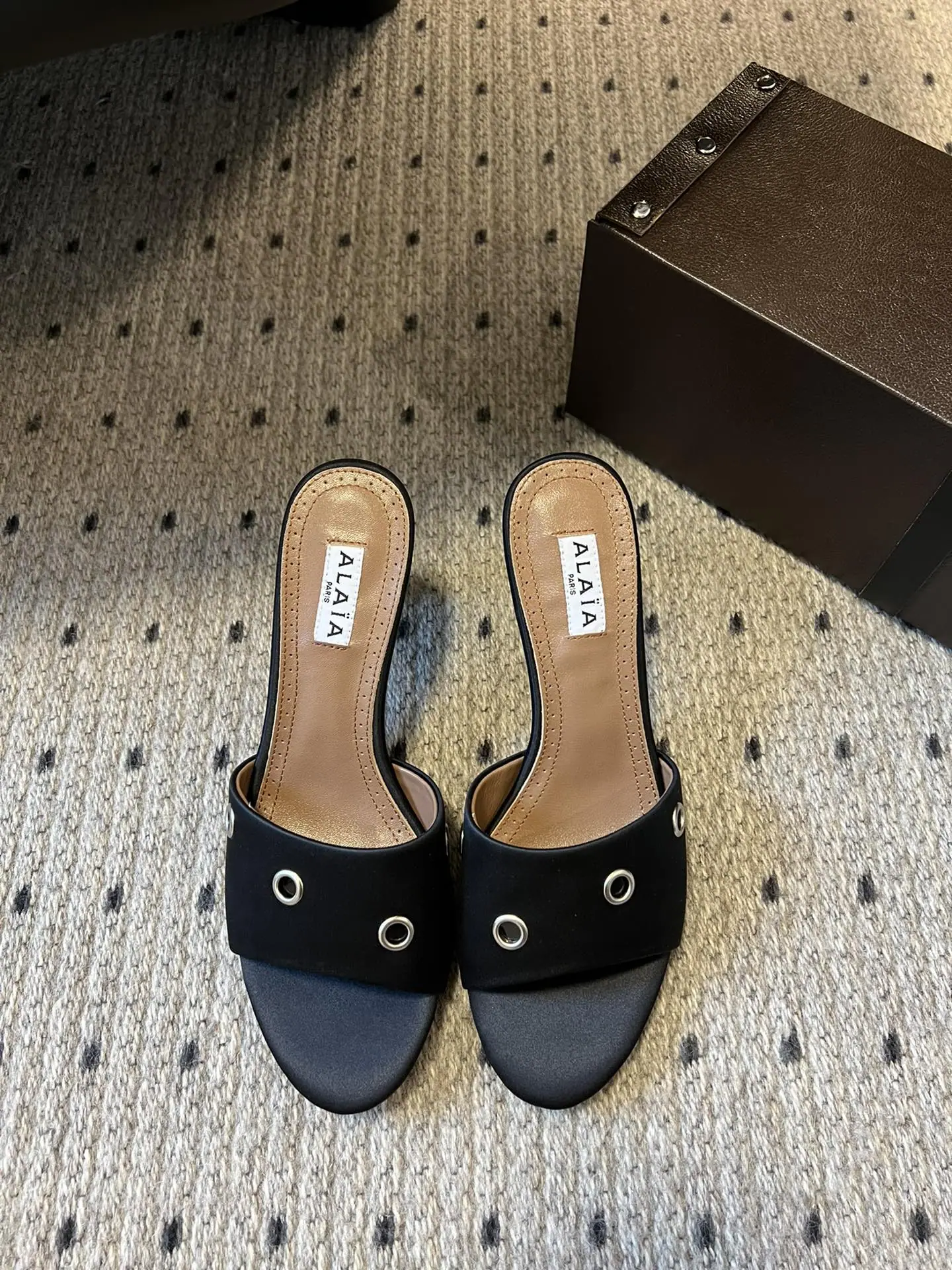알라이아 스틸레토 샌들 120673