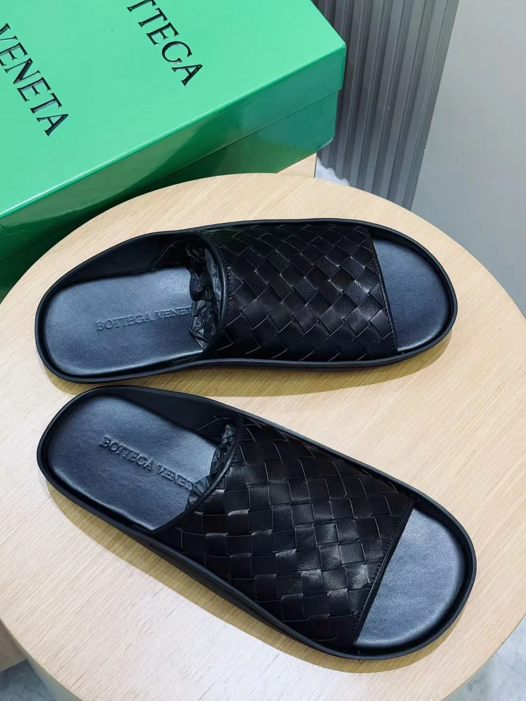 보테가베네타 인트레차토 가죽 웨이브 뮬 샌들 상세 이미지 3