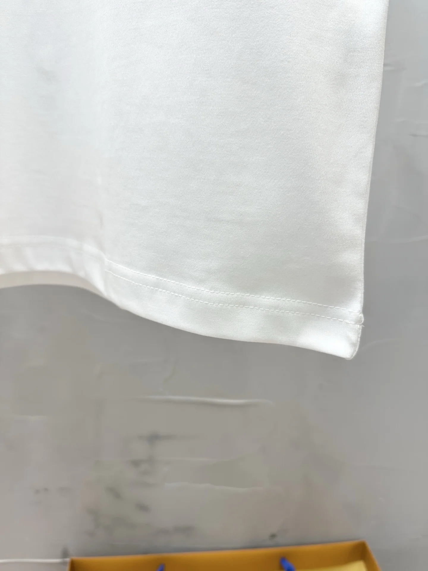 몽클레어 자수 반팔 티셔츠 상세 이미지 6