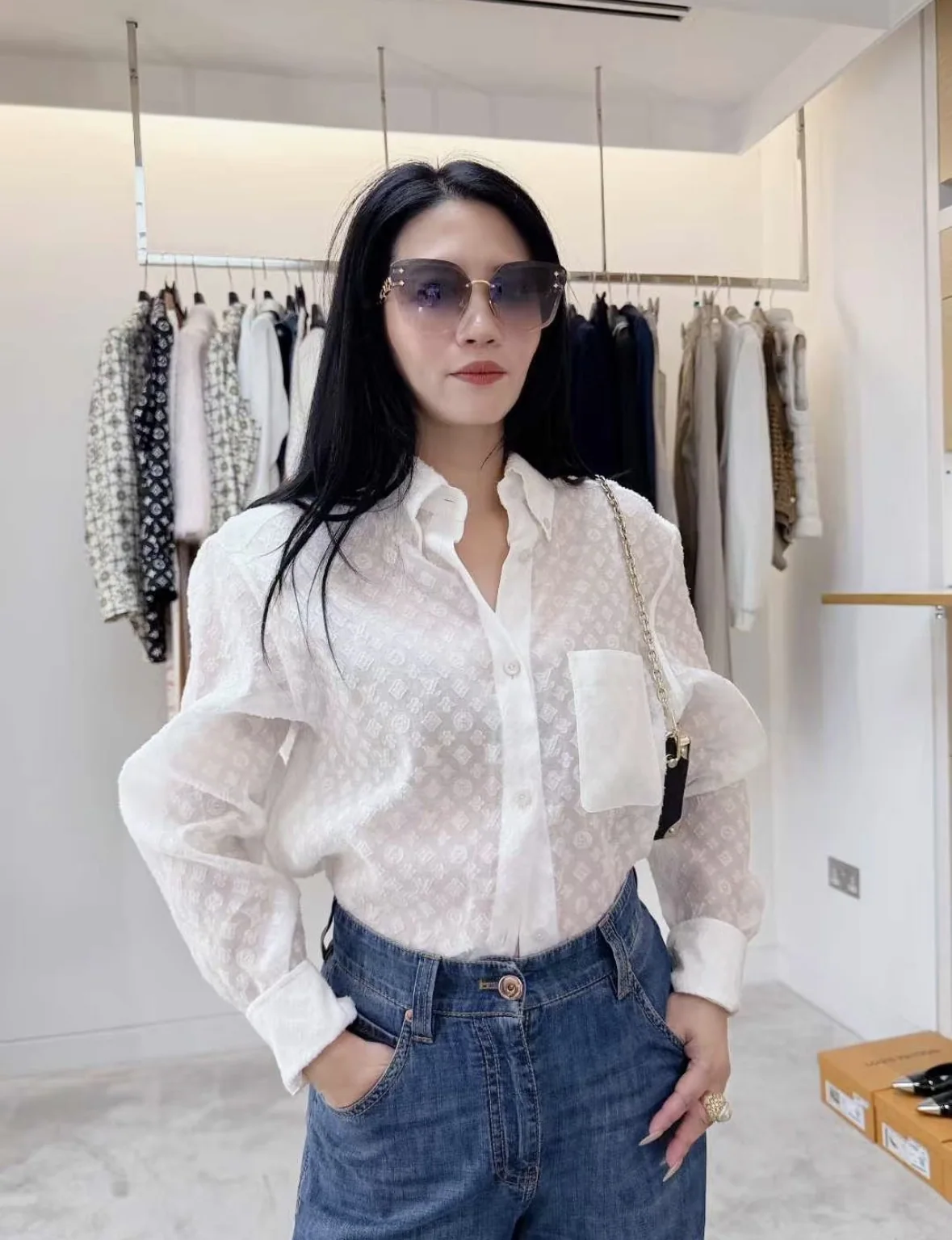 루이비통 벨벳 자카드 드롭숄더 여성 셔츠 상세 이미지 3