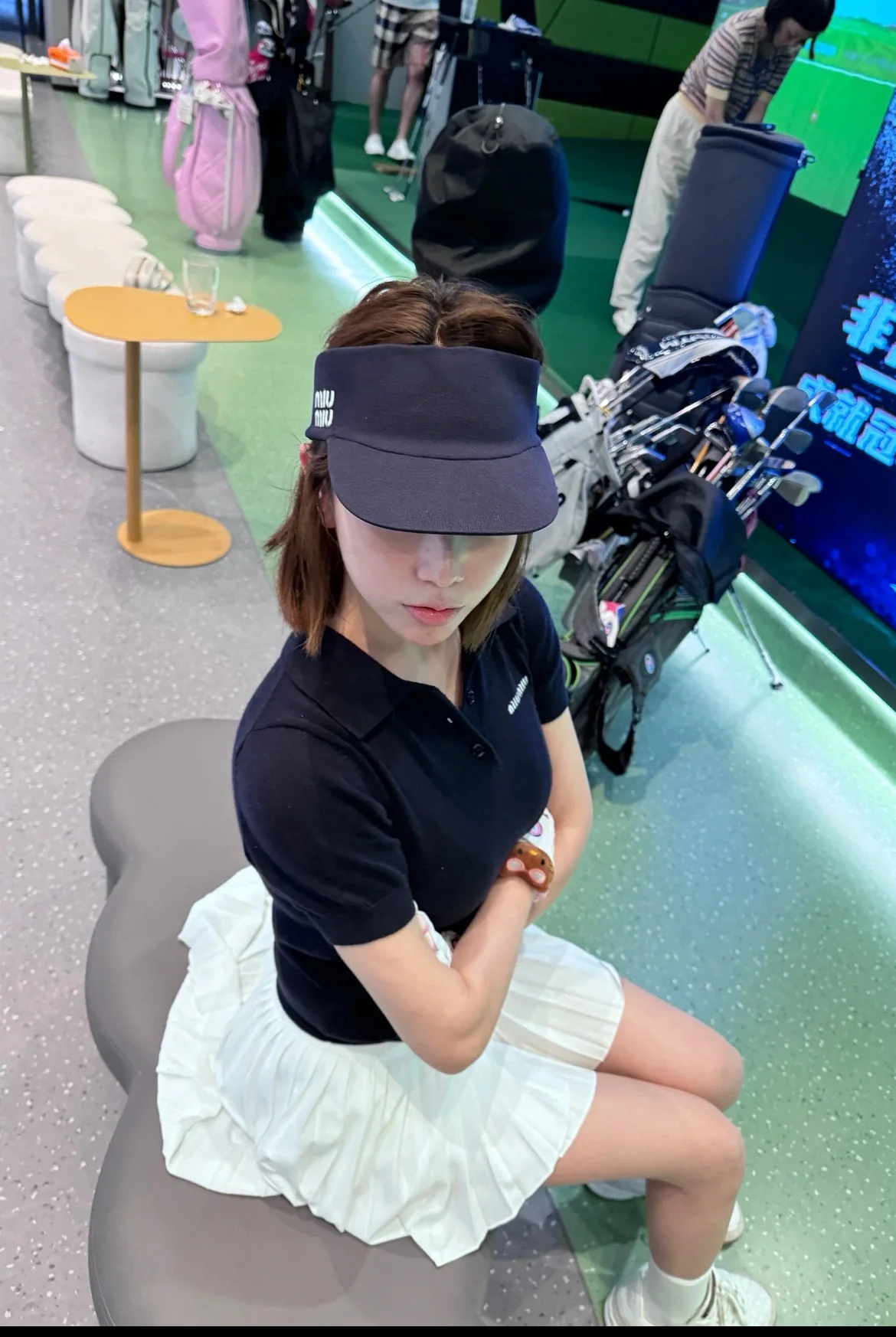 미우미우 바이저 모자 상세 이미지 5