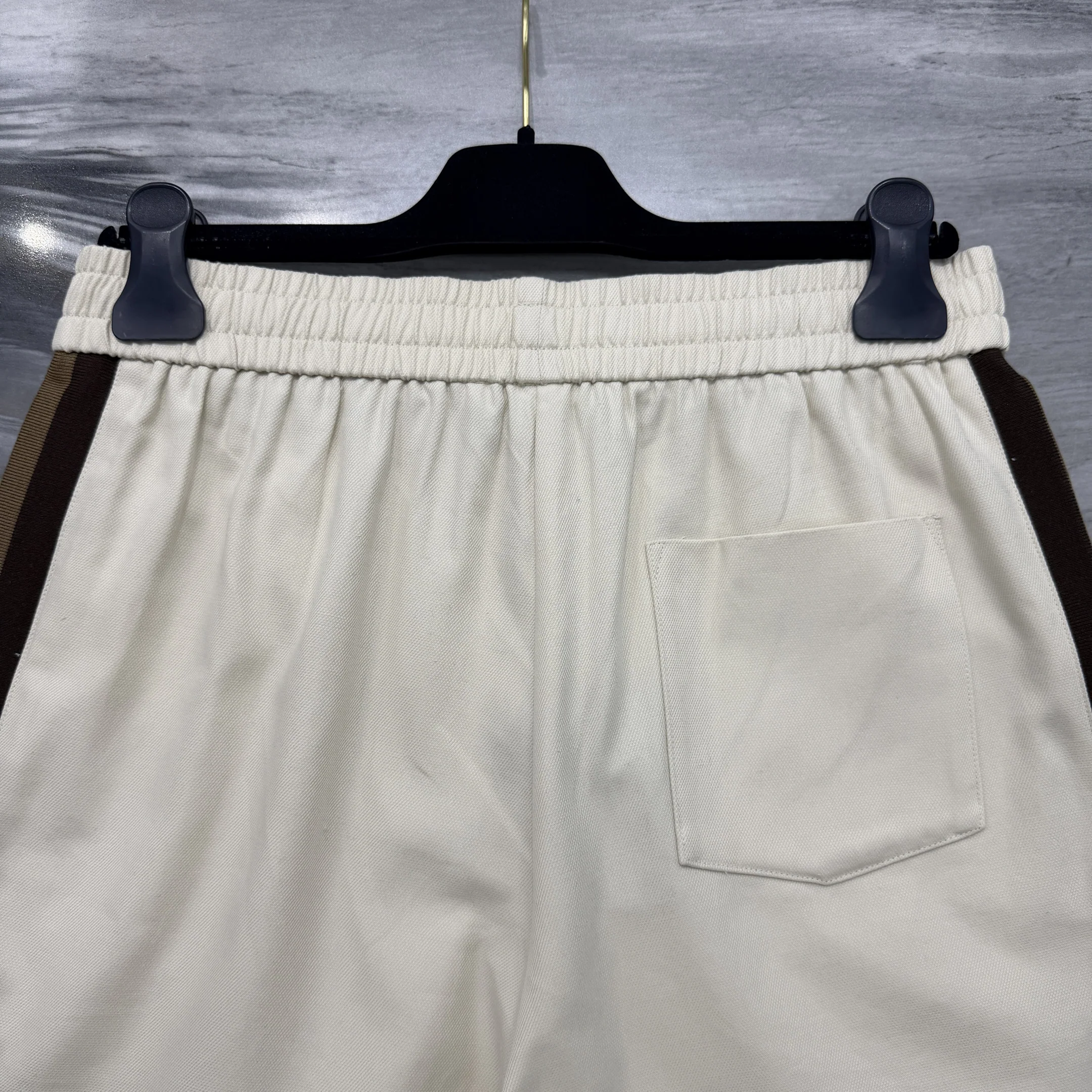 루이비통 SS 26 패치워크 반바지 41203 Louis Vuitton Shorts 상세 이미지 15