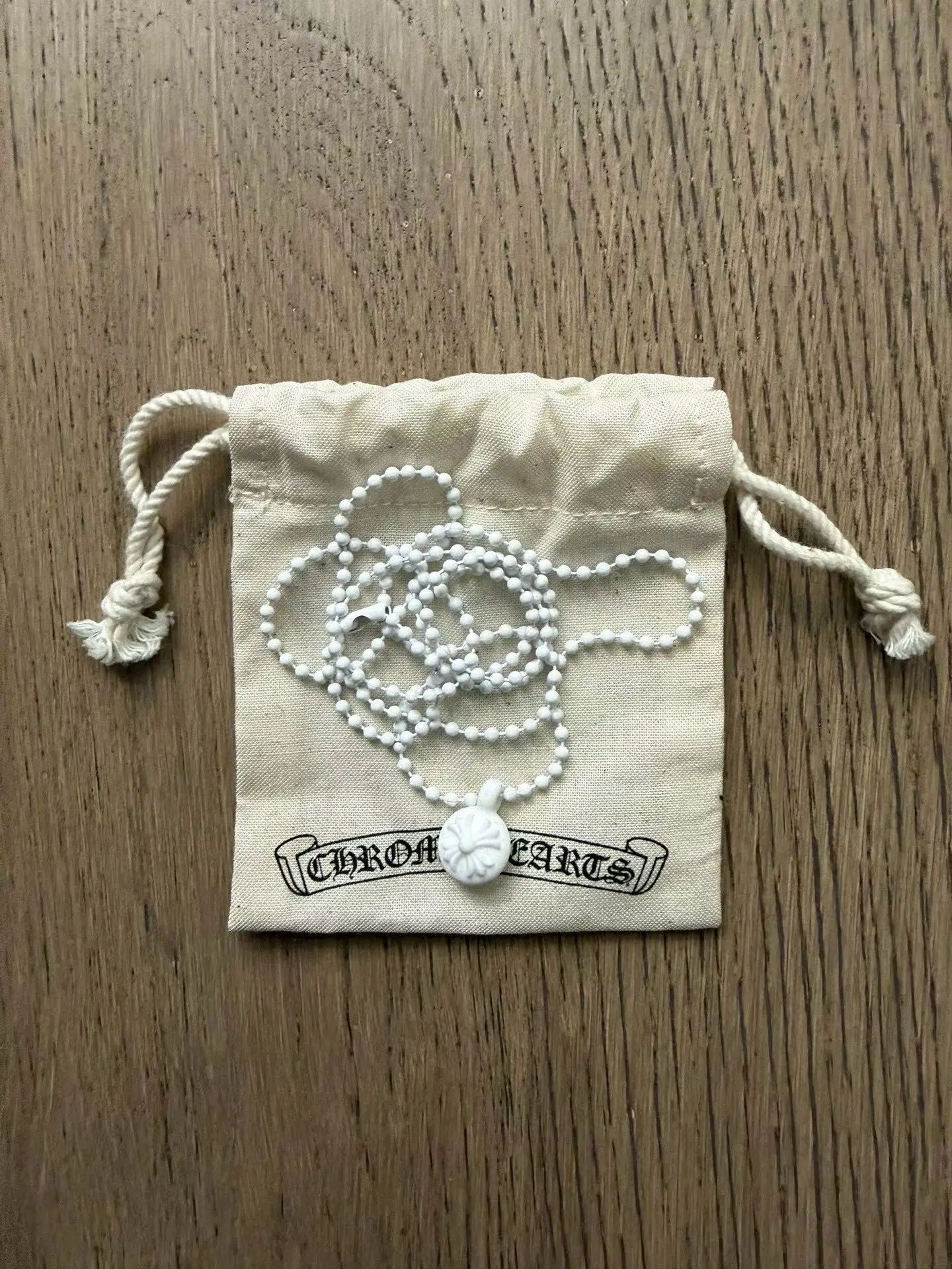 크롬하츠 크로스볼 수지 목걸이 상세 이미지 3