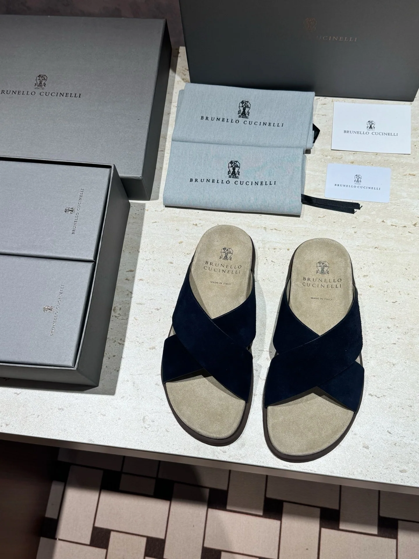 브루넬로쿠치넬리 남성 스웨이드 플립플롭 상세 이미지 5