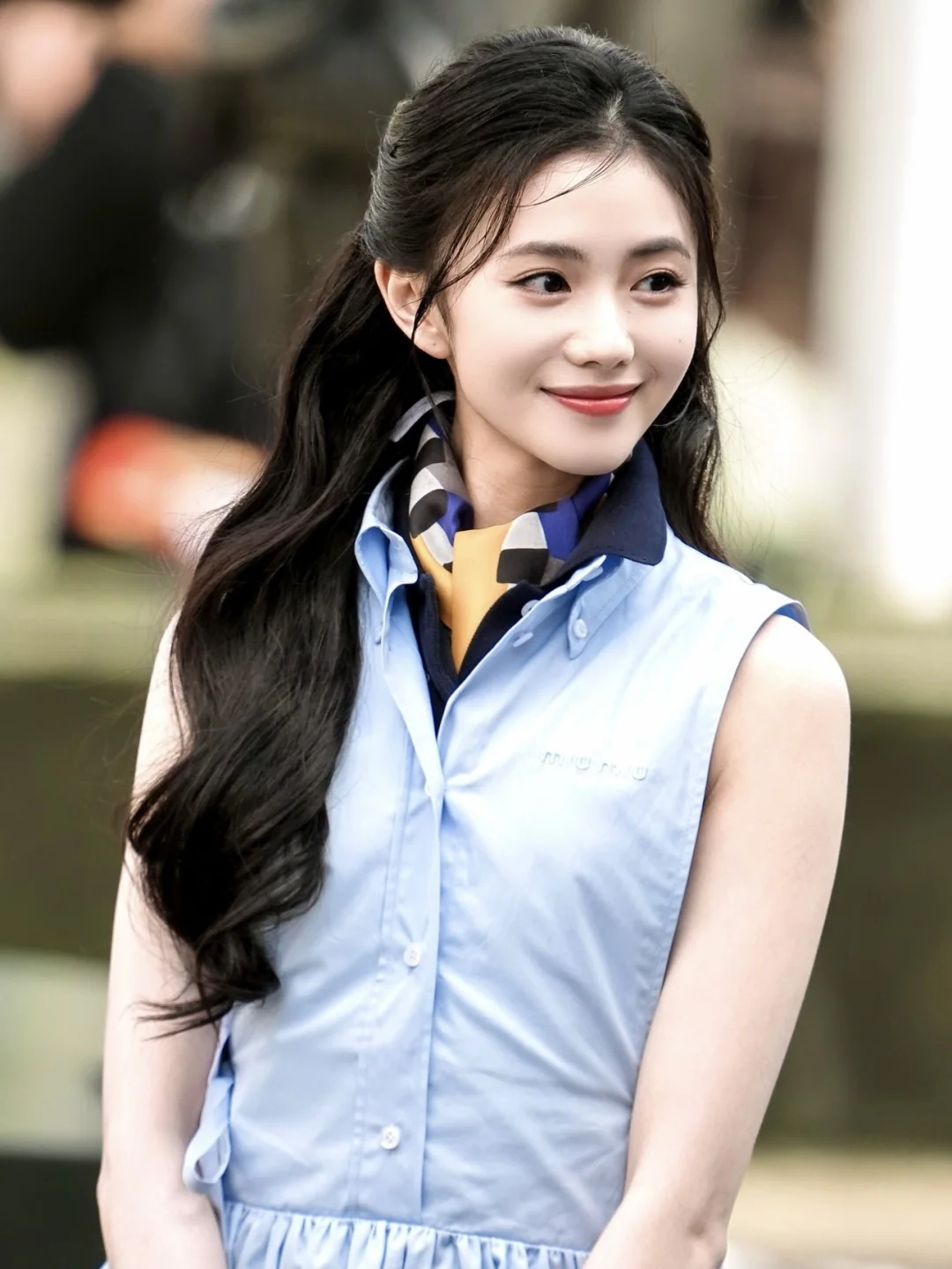 미우미우 라이트 블루 포플린 슬리브리스 원피스 26 SS 상세 이미지 9