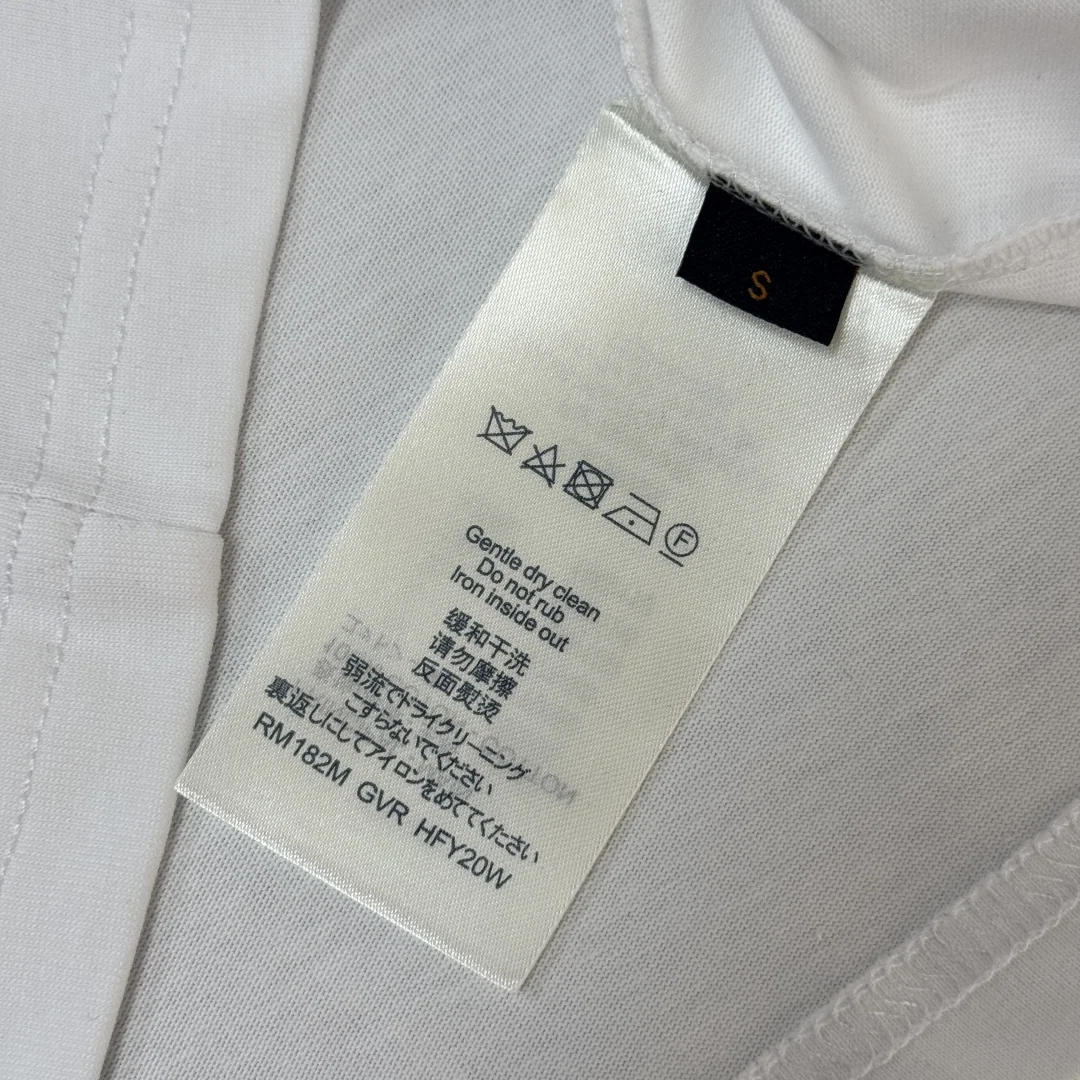 루이비통 남여공용 반팔 티셔츠 상세 이미지 8