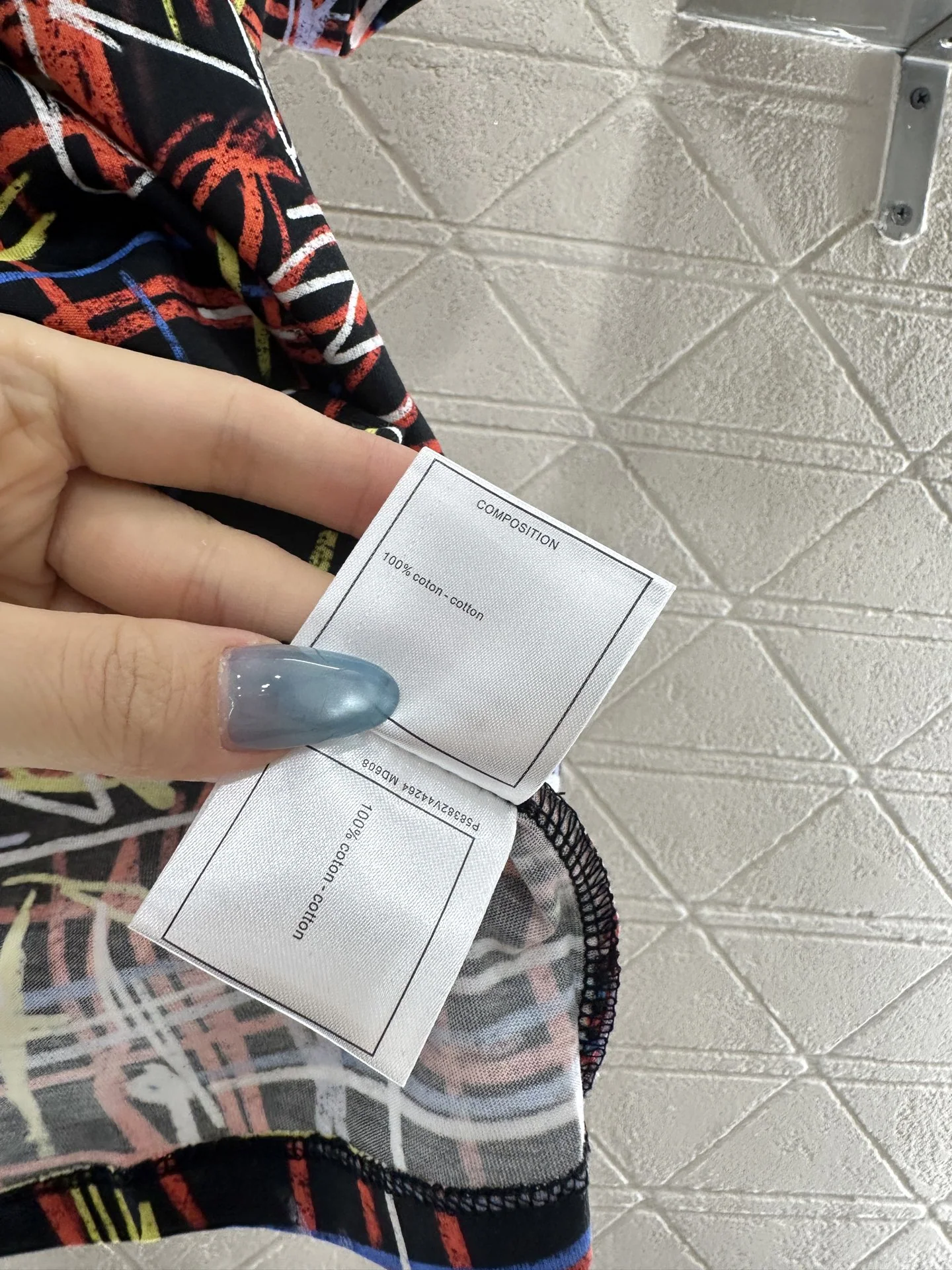 샤넬 그래피티 로고 체크 반팔 티셔츠 5985 상세 이미지 8