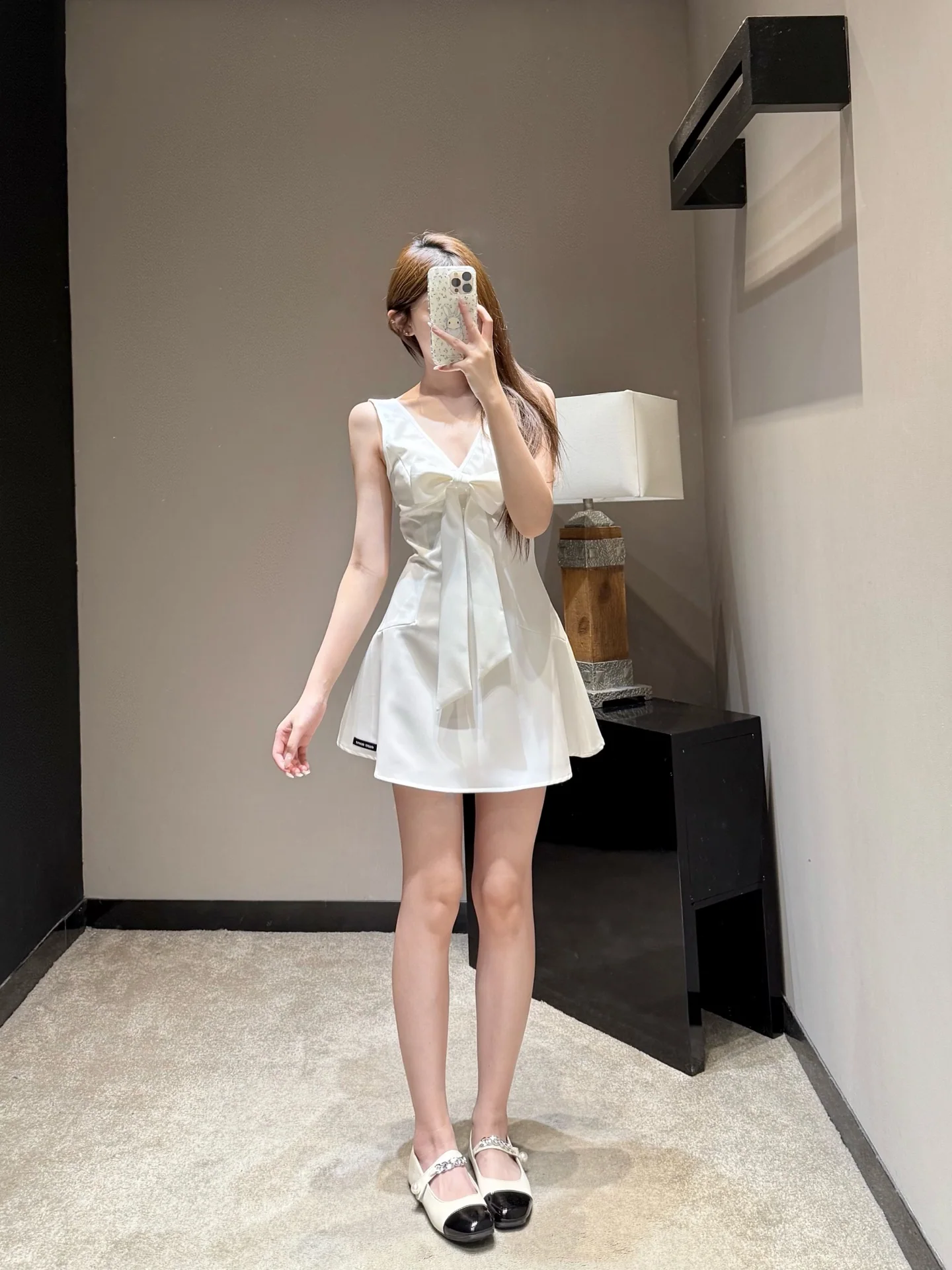미우미우 V넥 보우 리본 원피스 26 SS 상세 이미지 4