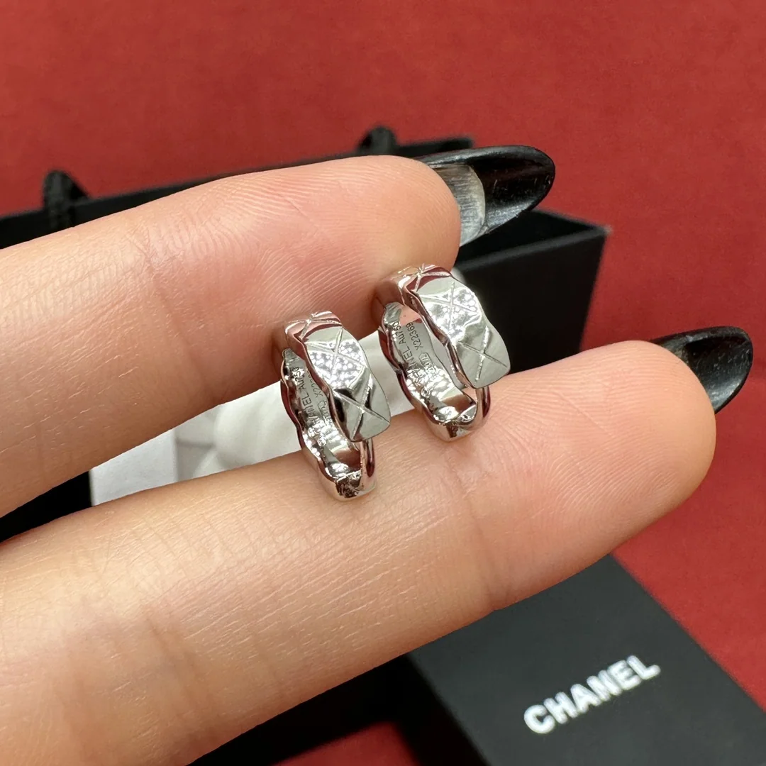 샤넬 화이트골드 코코 크런치 귀걸이 상세 이미지 3