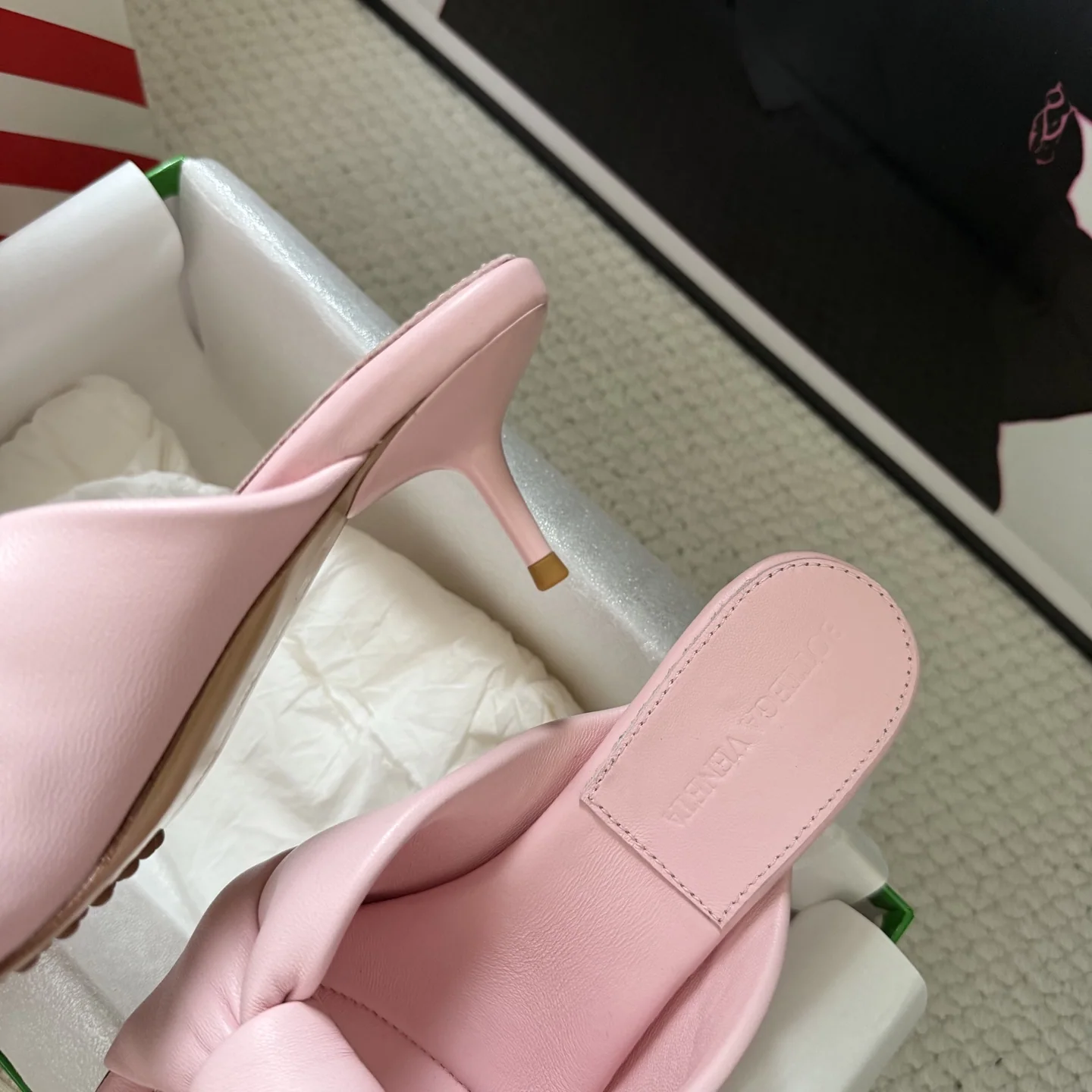 보테가베네타 매듭장식 여성용 뮬 슬리퍼 상세 이미지 4
