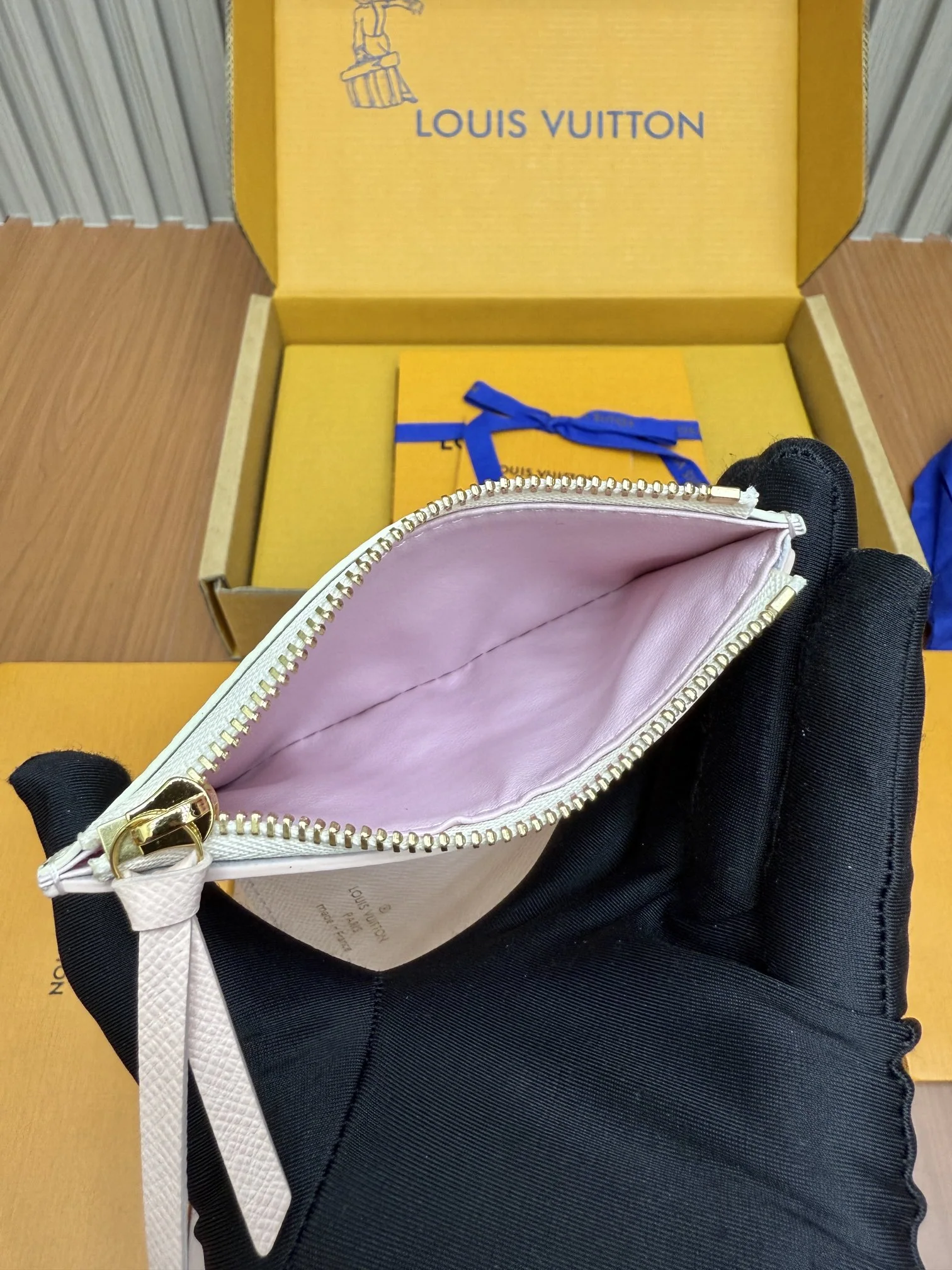 루이비통 올스틸 지갑 상세 이미지 4