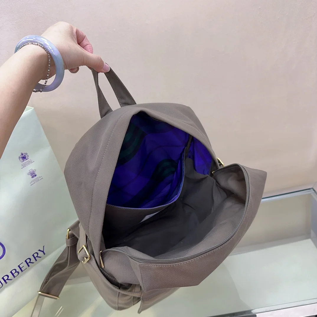 버버리 승마장식 백팩 상세 이미지 6