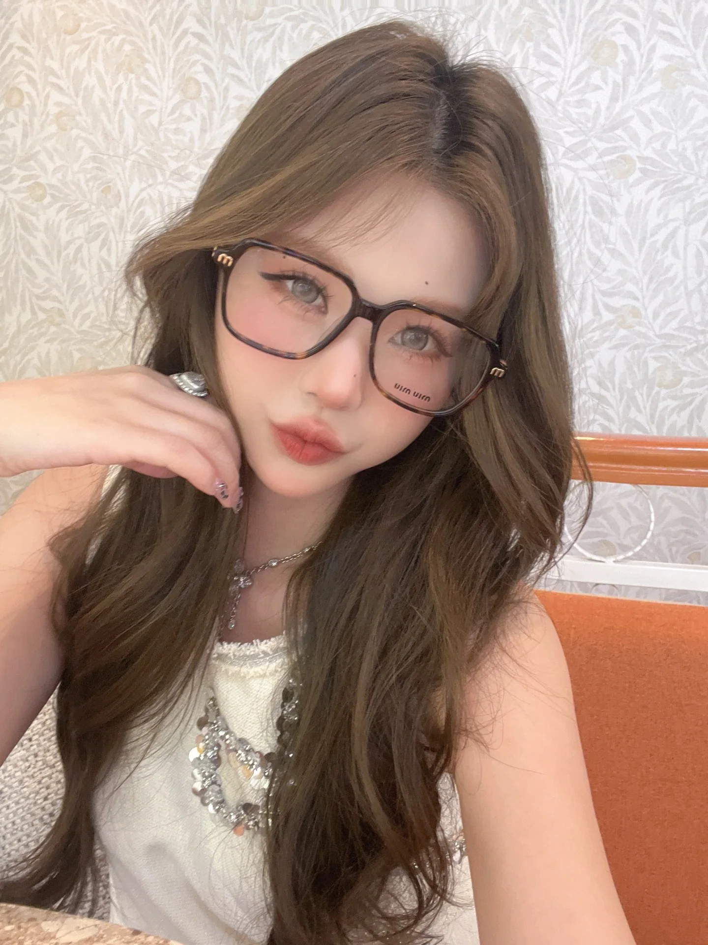 미우미우 VMU 63 ZS 선글라스 상세 이미지 4