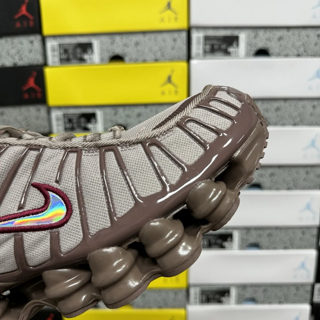 나이키 [BD] 샥스 TL AR3566-200 201883 Nike Shox TL Pumice Night Maroon 상세 이미지 2