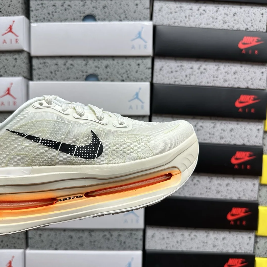 나이키 [M] 보메로 프리미엄 IQ4035-100 201652 Nike Vomero Premium Sail Coconut Milk 상세 이미지 2