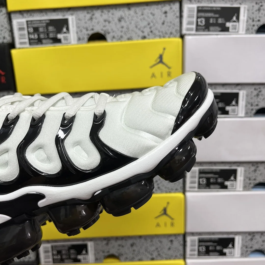 나이키 [OT] 에어 베이퍼맥스 플러스 화이트 블랙 924453-006 201590 Nike Air VaporMax Plus 상세 이미지 4