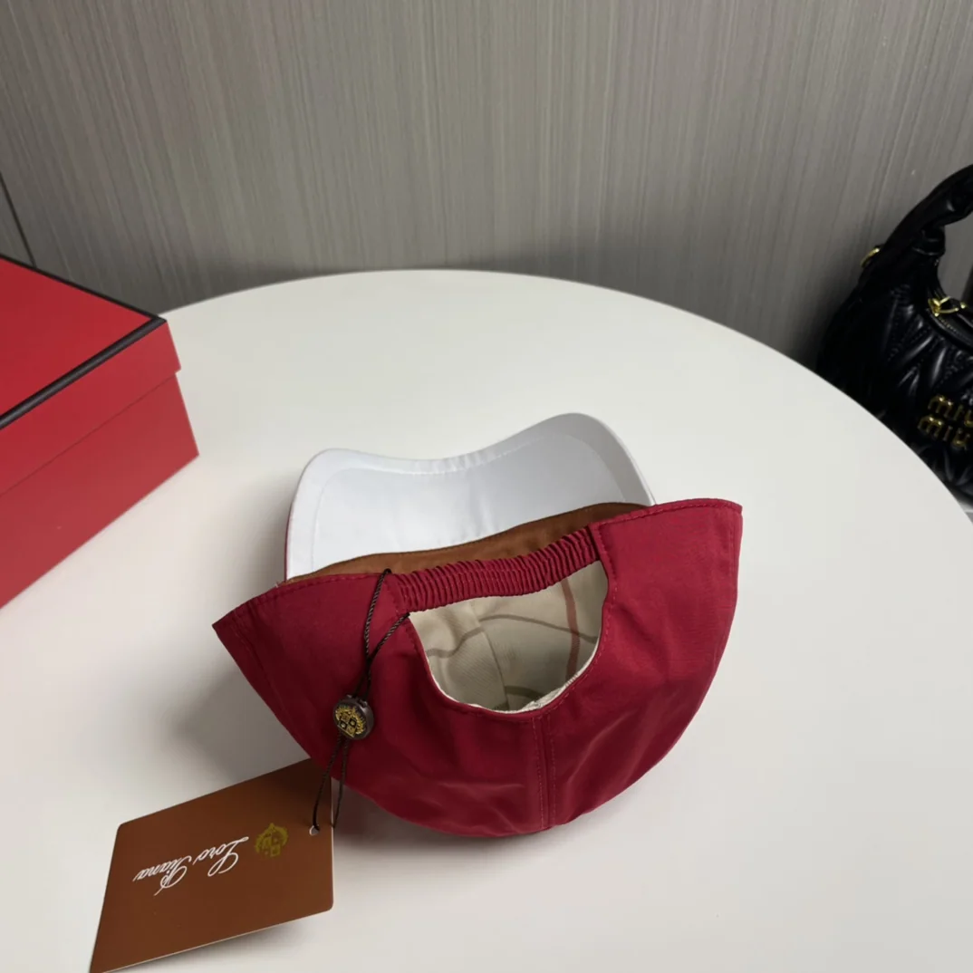 로로피아나 베이스볼캡 상세 이미지 3