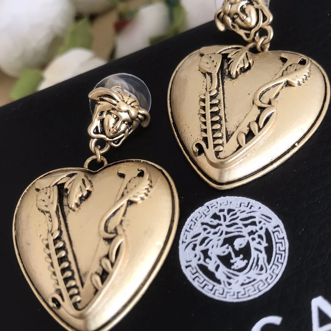 베르사체 귀걸이 63387 Versace Earrings 상세 이미지 4