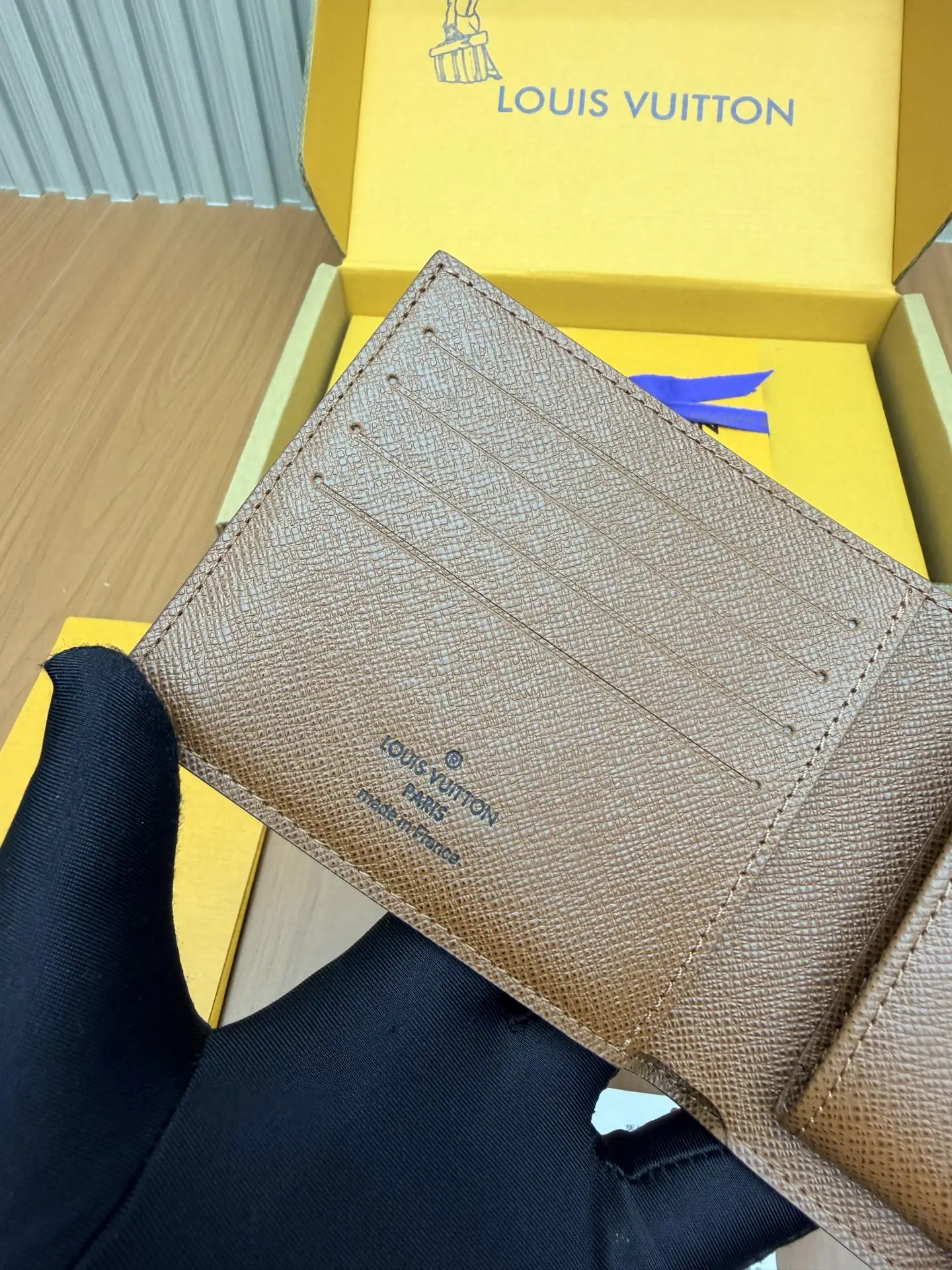 루이비통 올 스틸 지갑 상세 이미지 5