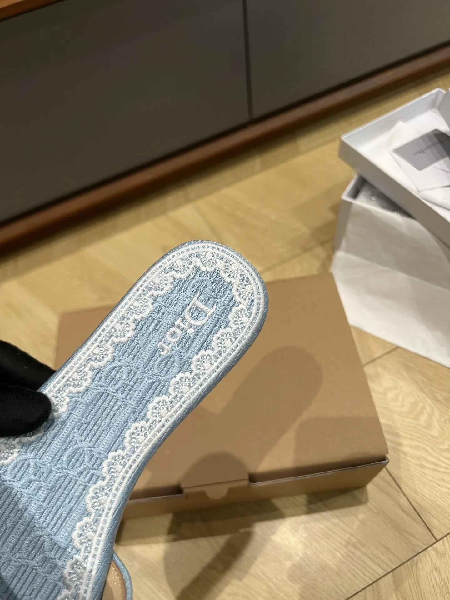 디올 자수 자카드 샌들 상세 이미지 7