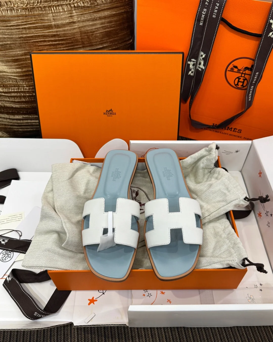 에르메스 오란 샌들 143806