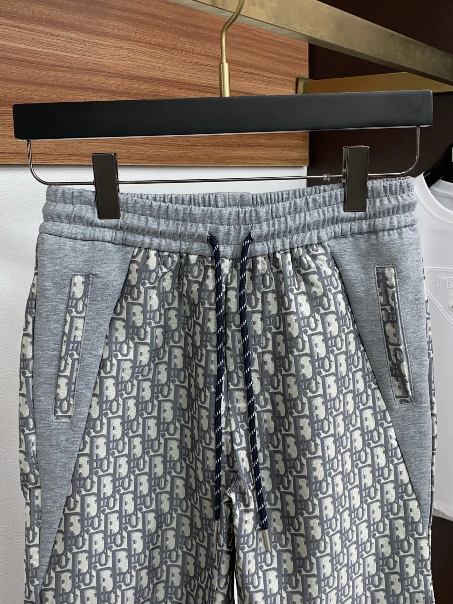 디올 패치워크 남성 반바지 상세 이미지 2
