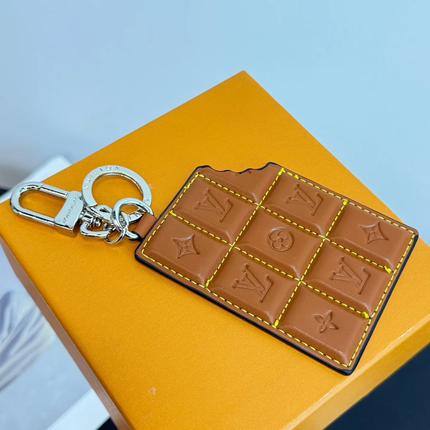 루이비통 LV 초콜릿 키홀더 키링 상세 이미지 2
