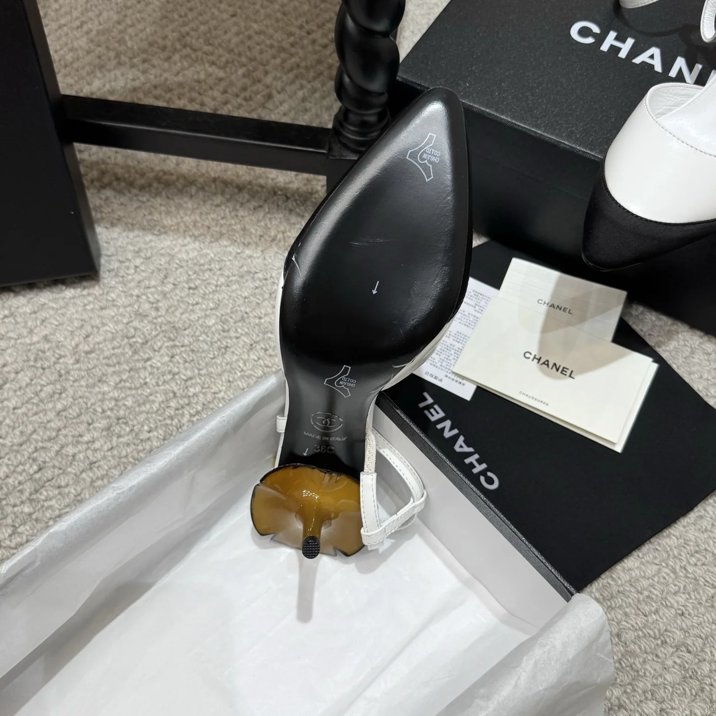 샤넬 더블 C 로고 진주 힐 하이힐 상세 이미지 9