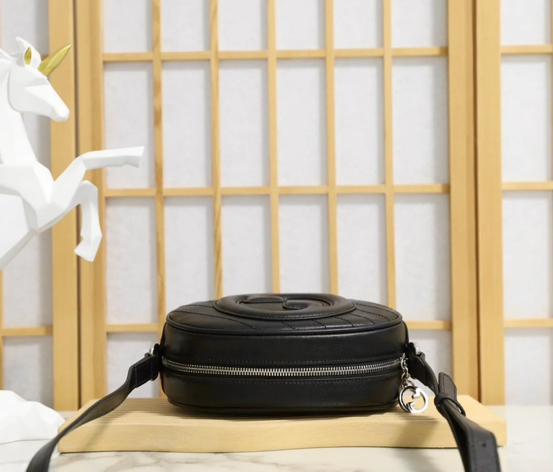 구찌 가시브론 스몰 라운드백 가방 상세 이미지 4