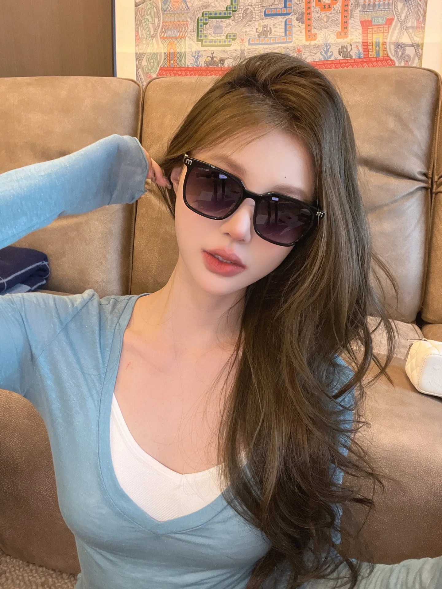 미우미우 VMU 61 ZS 선글라스 상세 이미지 2