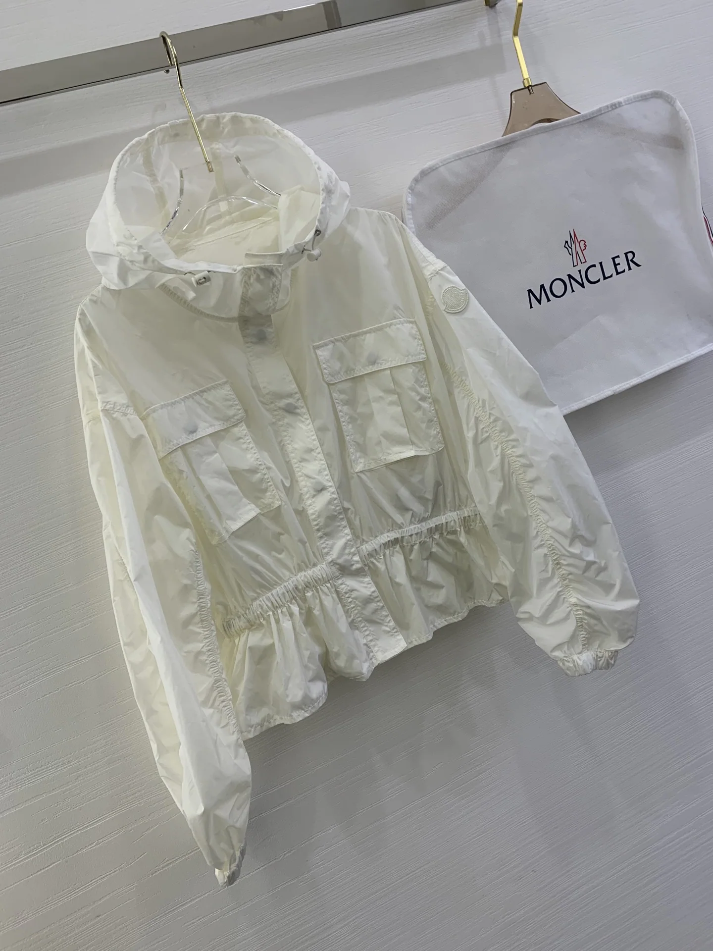 몽클레어 여성 후드 나일론 재킷 6519 상세 이미지 3