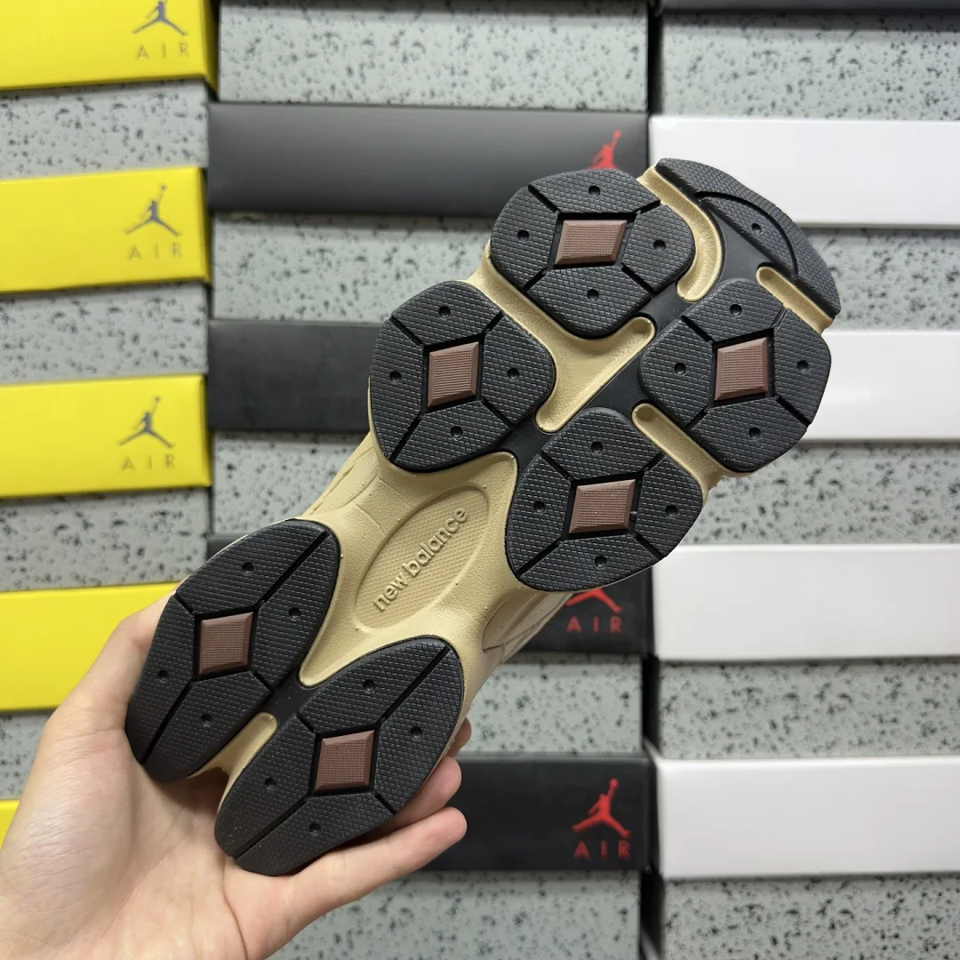 뉴발란스 [C] 9060 U90603O7 202247 New Balance 9060 상세 이미지 8