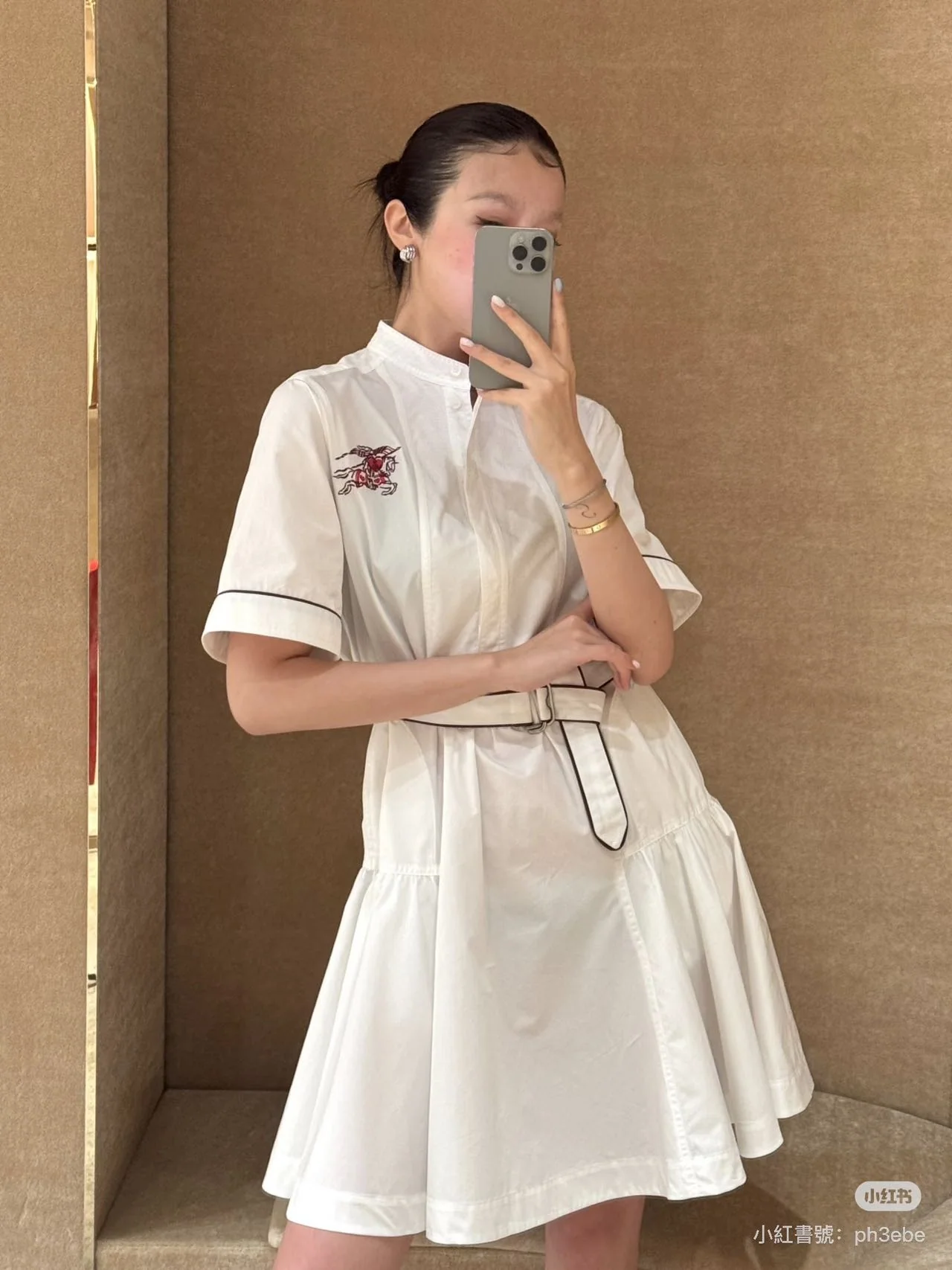 버버리 스탠드 카라 자수 원피스 146565