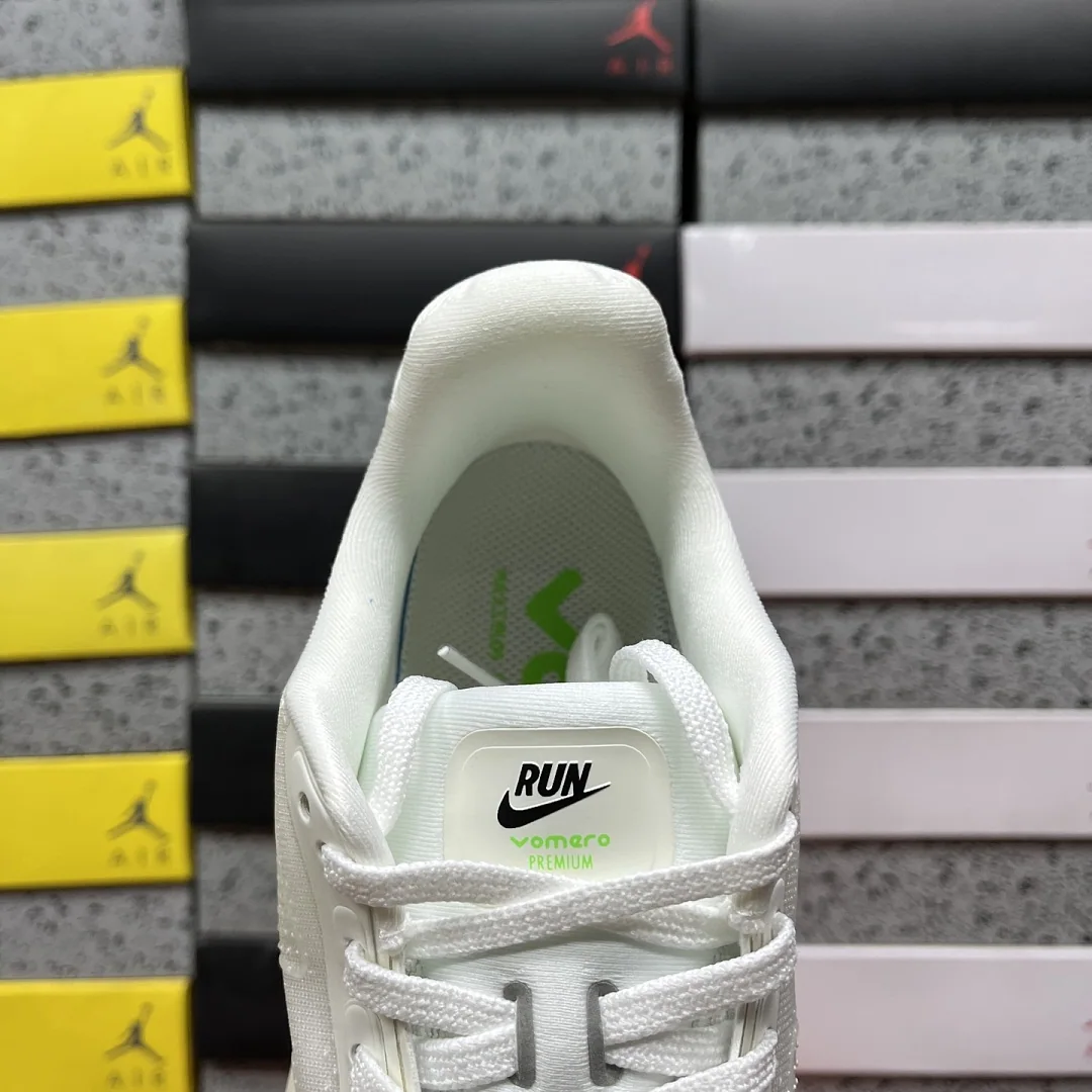 나이키 [CG] 보메로 프리미엄 HQ2050-303 201982 Nike Vomero Premium 상세 이미지 7