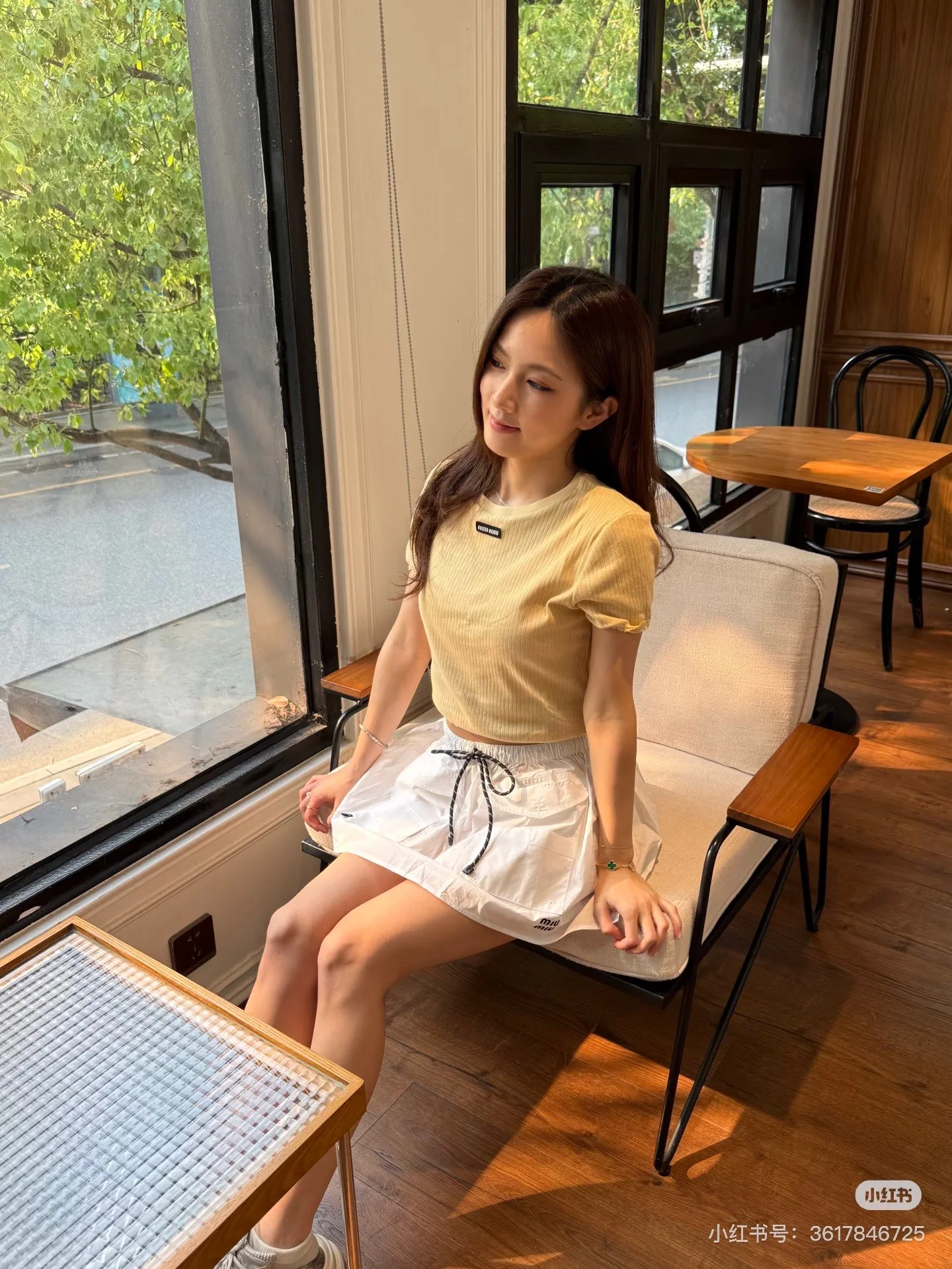 미우미우 레이스 트림 리브 크롭 반팔 티셔츠 상세 이미지 3