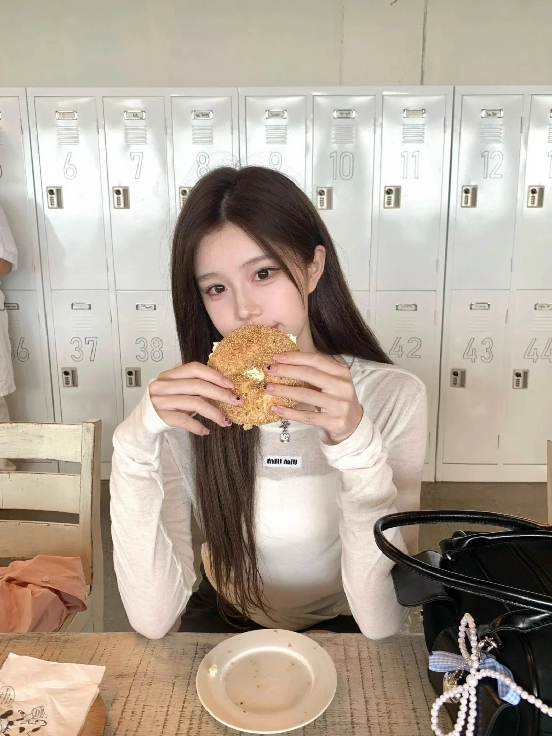 미우미우 여성 긴팔 티셔츠 상세 이미지 3