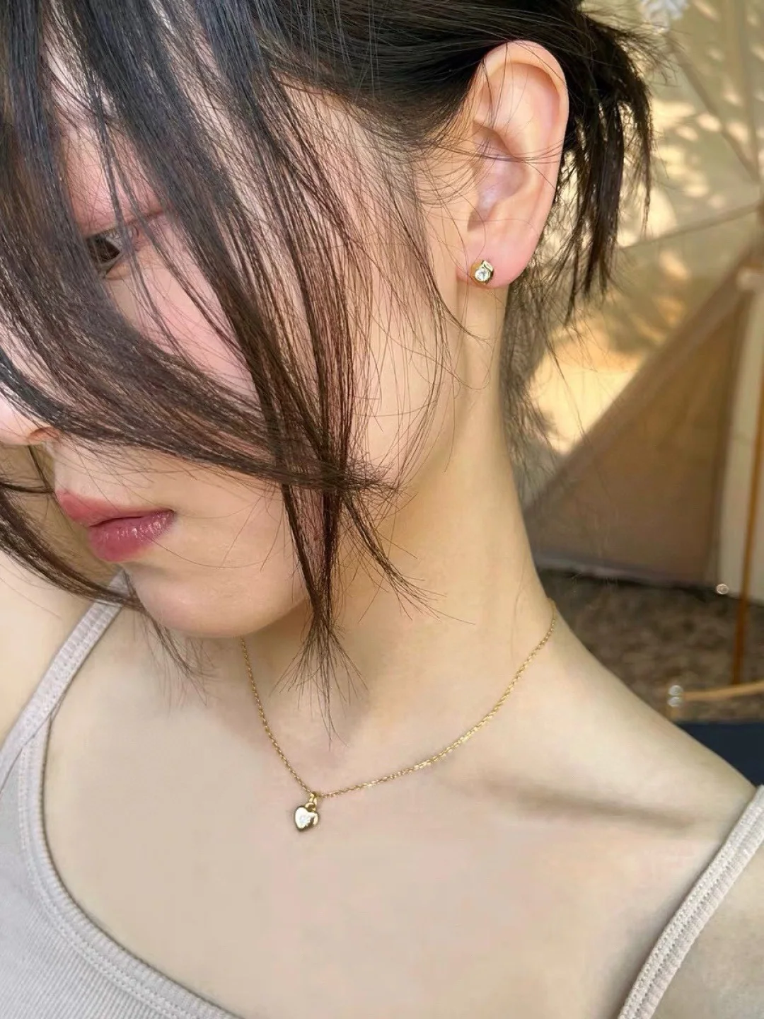 셀린느 골드 파티클 귀걸이 상세 이미지 3