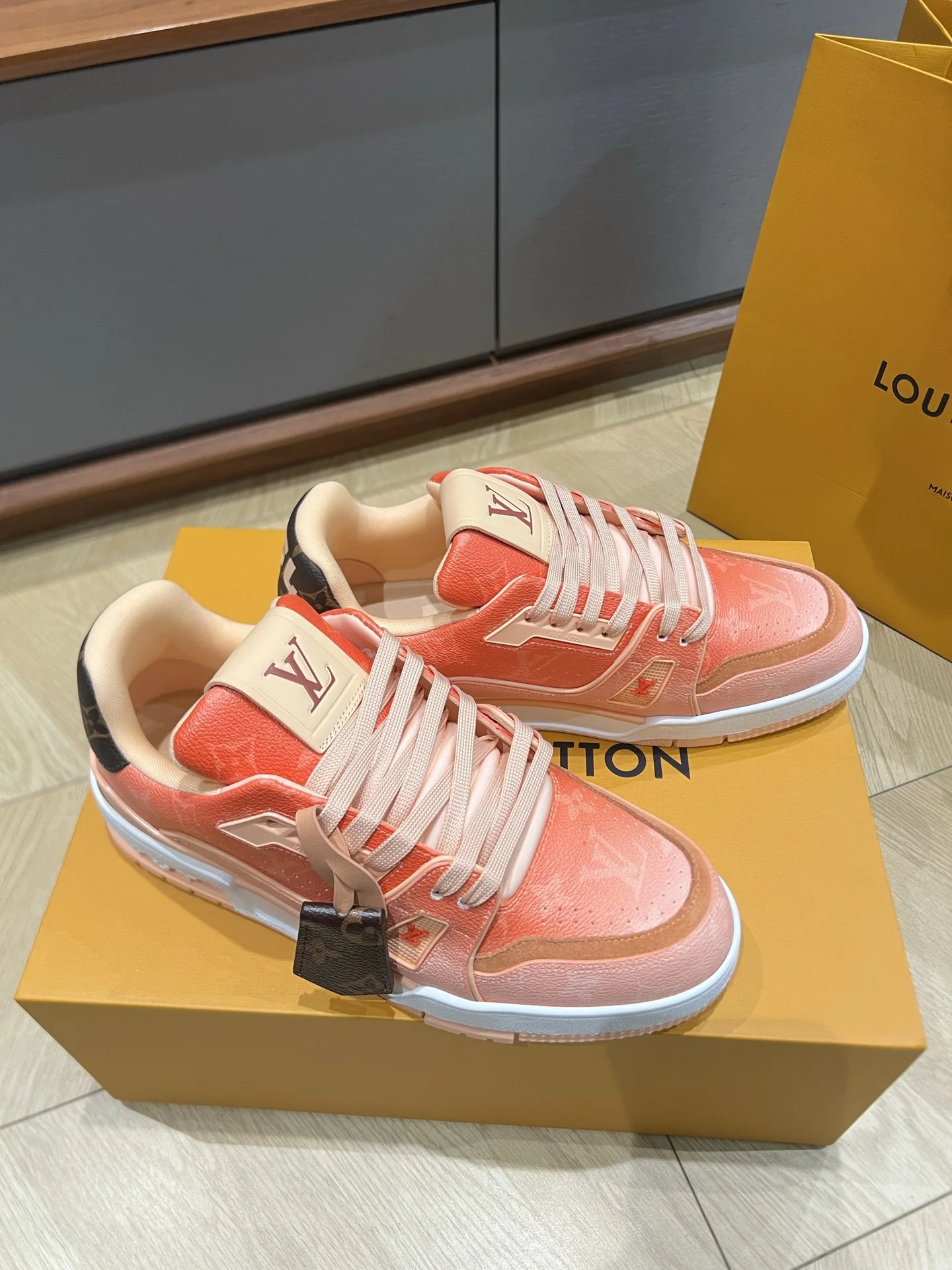 루이비통 LV 26 트레이너 신발 상세 이미지 5