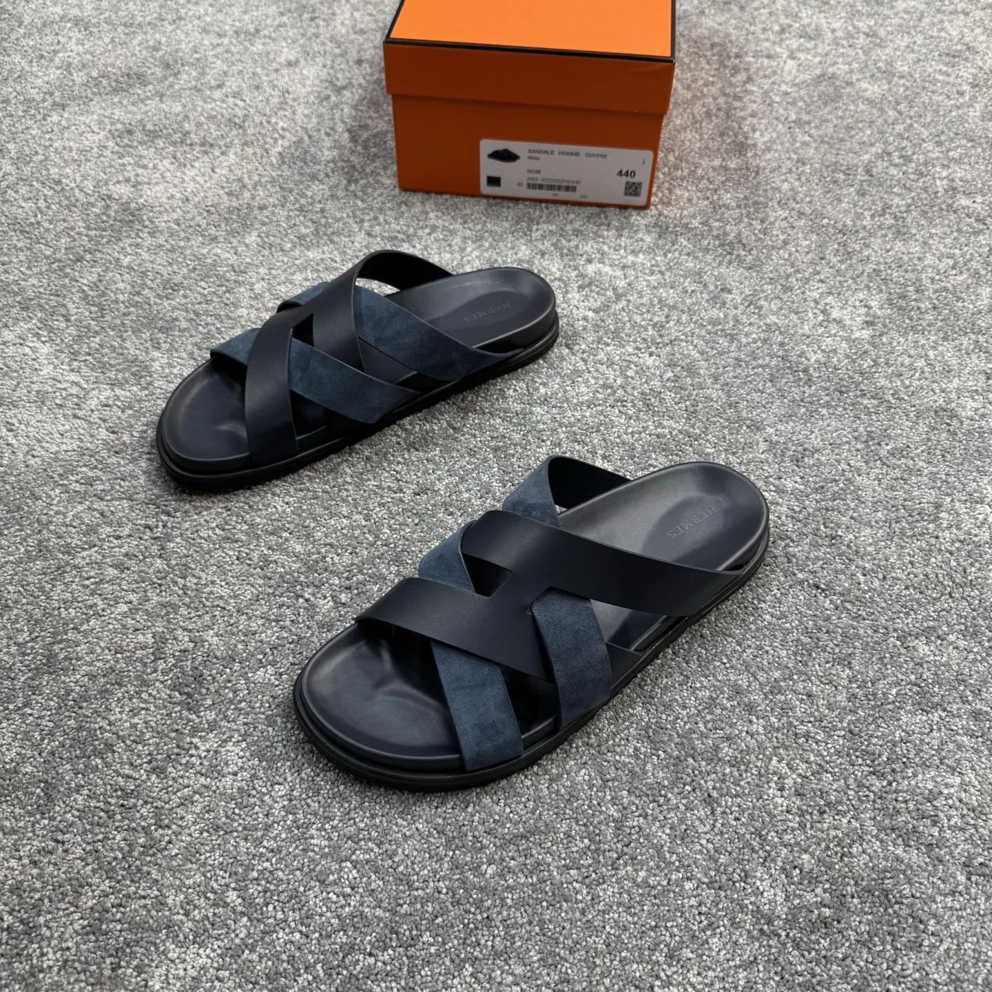 에르메스 다크 블루 카프스킨 크로스 스트랩 샌들 상세 이미지 4