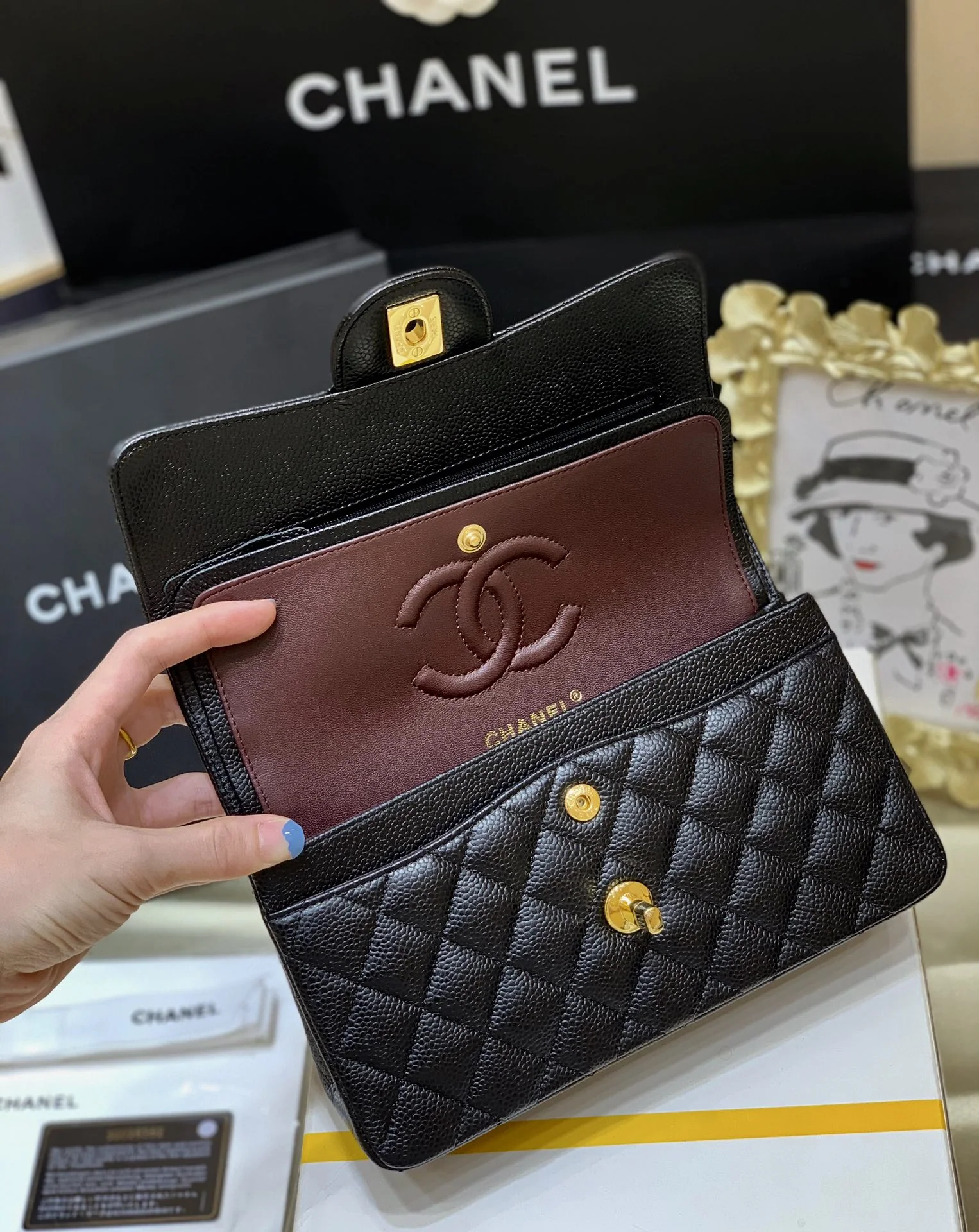 샤넬 클래식 플랩 가방 A92993 상세 이미지 8