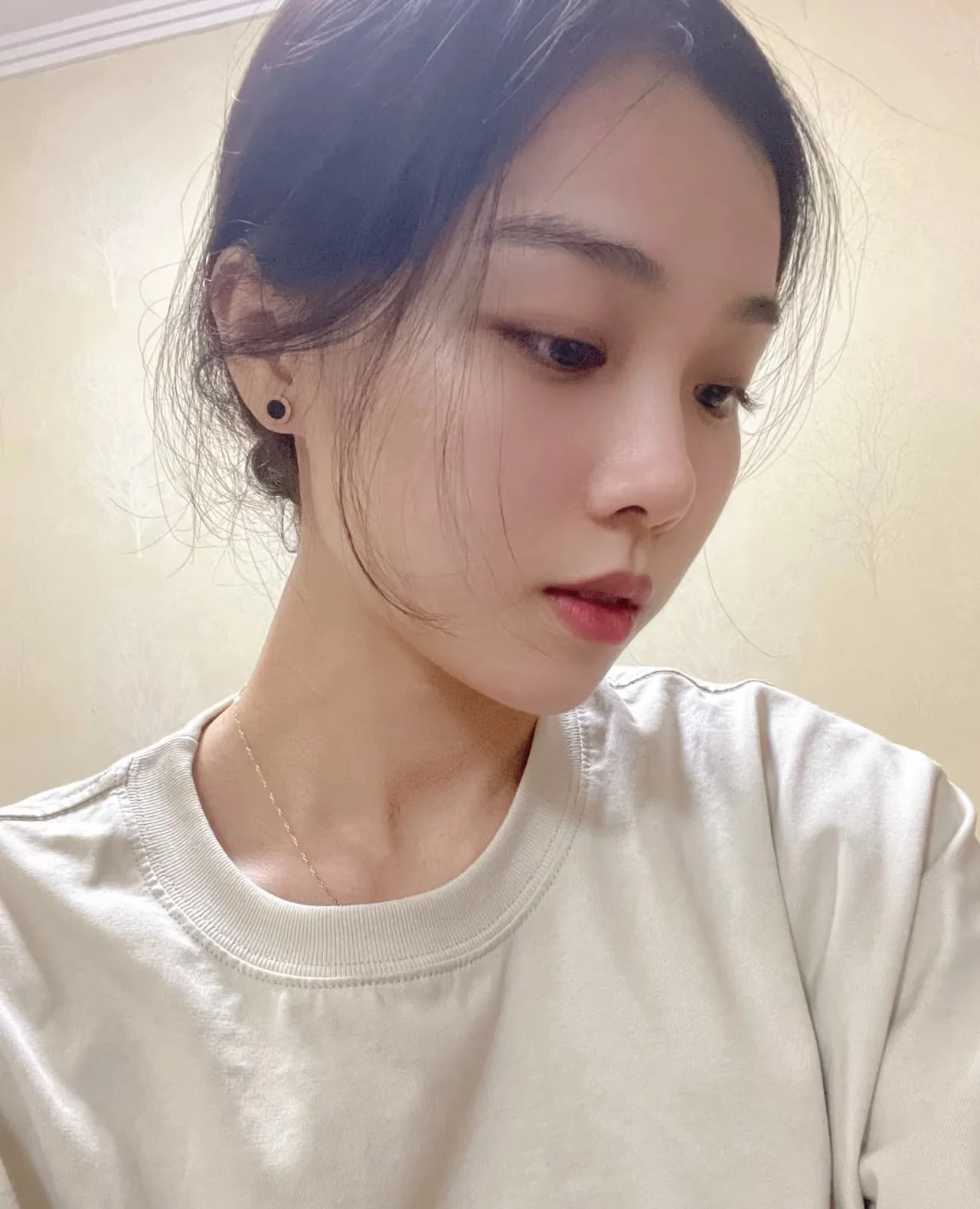 불가리 라운드 스터드 귀걸이 상세 이미지 6