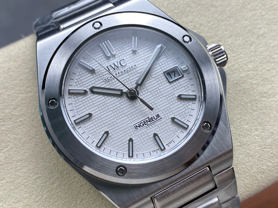 IWC 인제니어 오토매틱 시계 상세 이미지 2