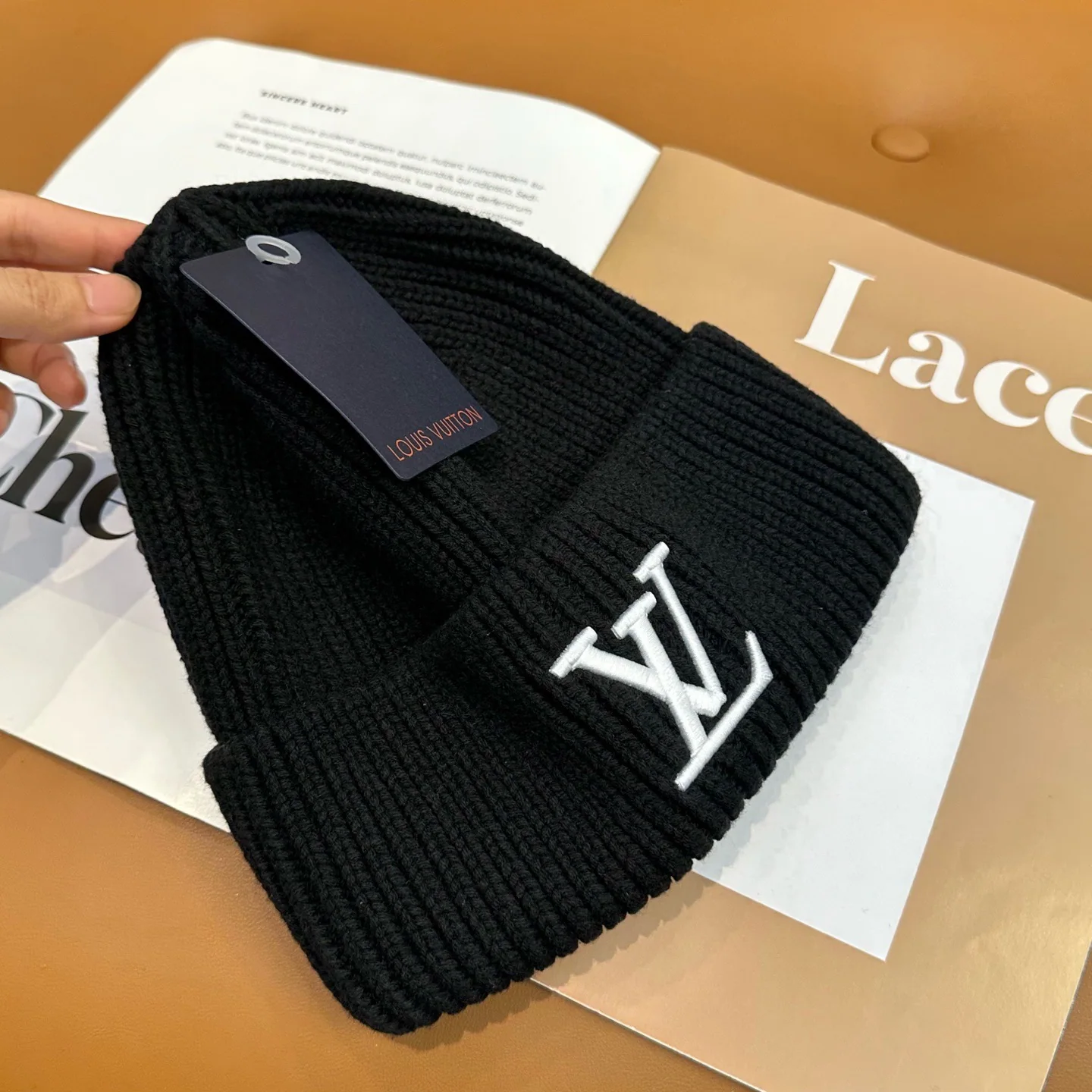 루이비통 LV 로고 니트 비니 모자 상세 이미지 7