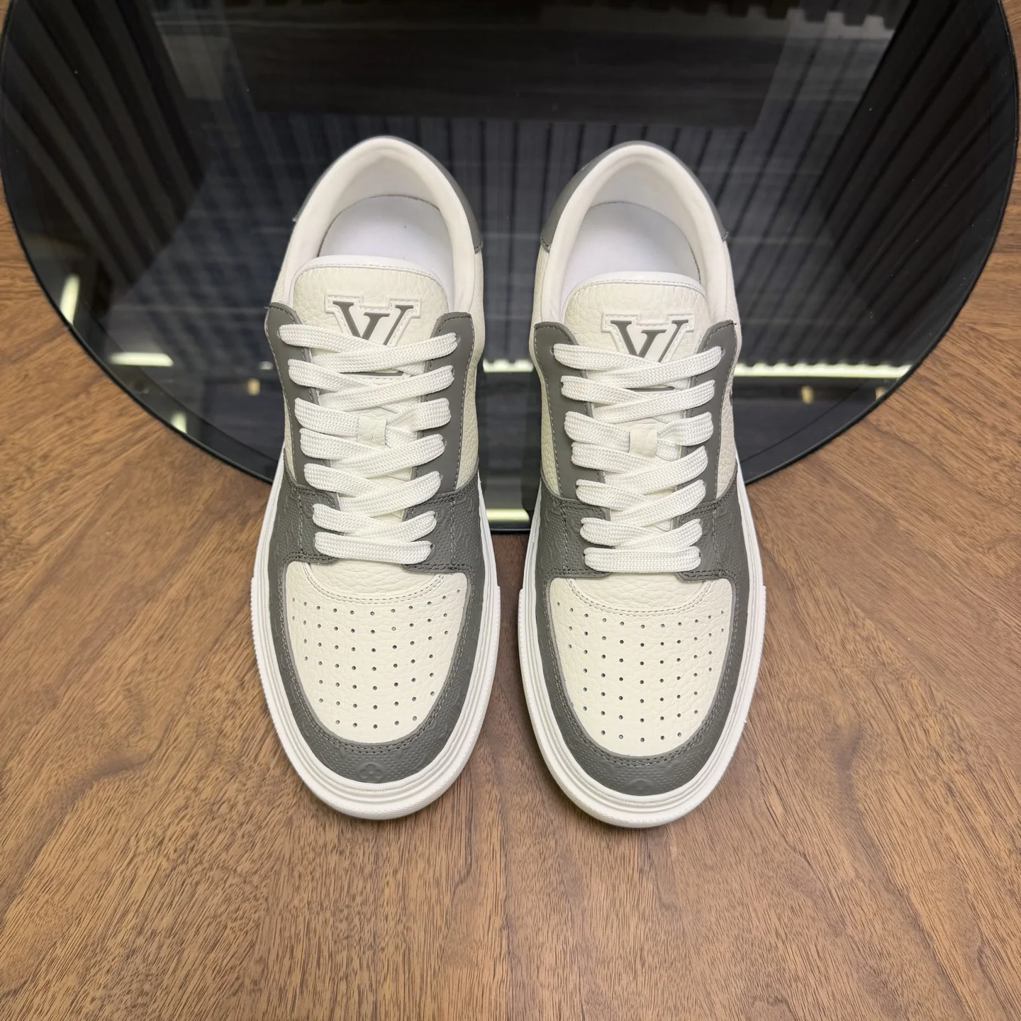 루이비통 이탈리아 수입 가죽 남성 신발 상세 이미지 1