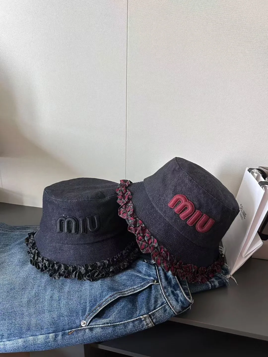 미우미우 데님 레이스 버킷햇 상세 이미지 5