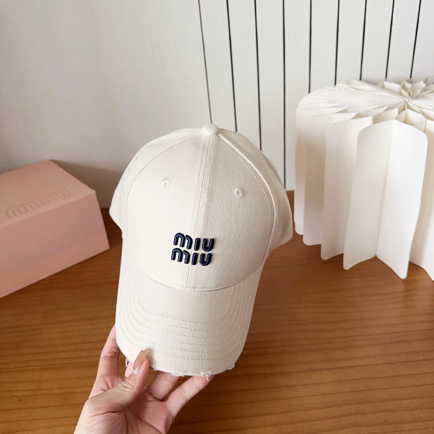미우미우 모자 80857 Miu Miu Cap 상세 이미지 2