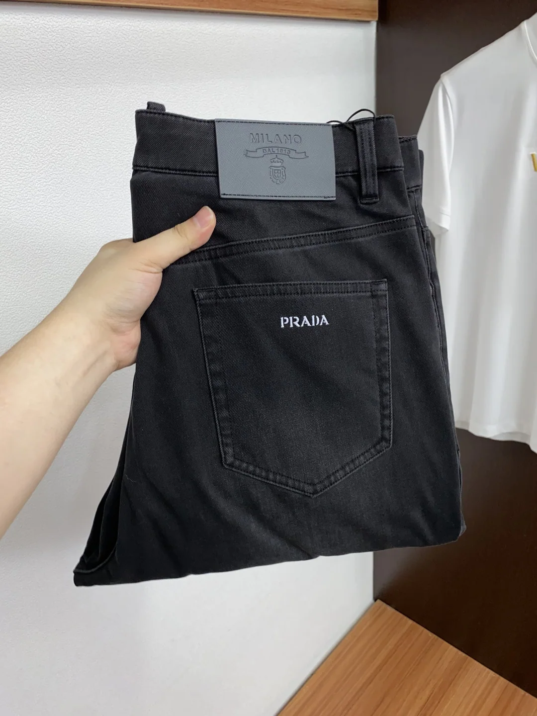 프라다 슬림핏 데님 남성 바지 148738