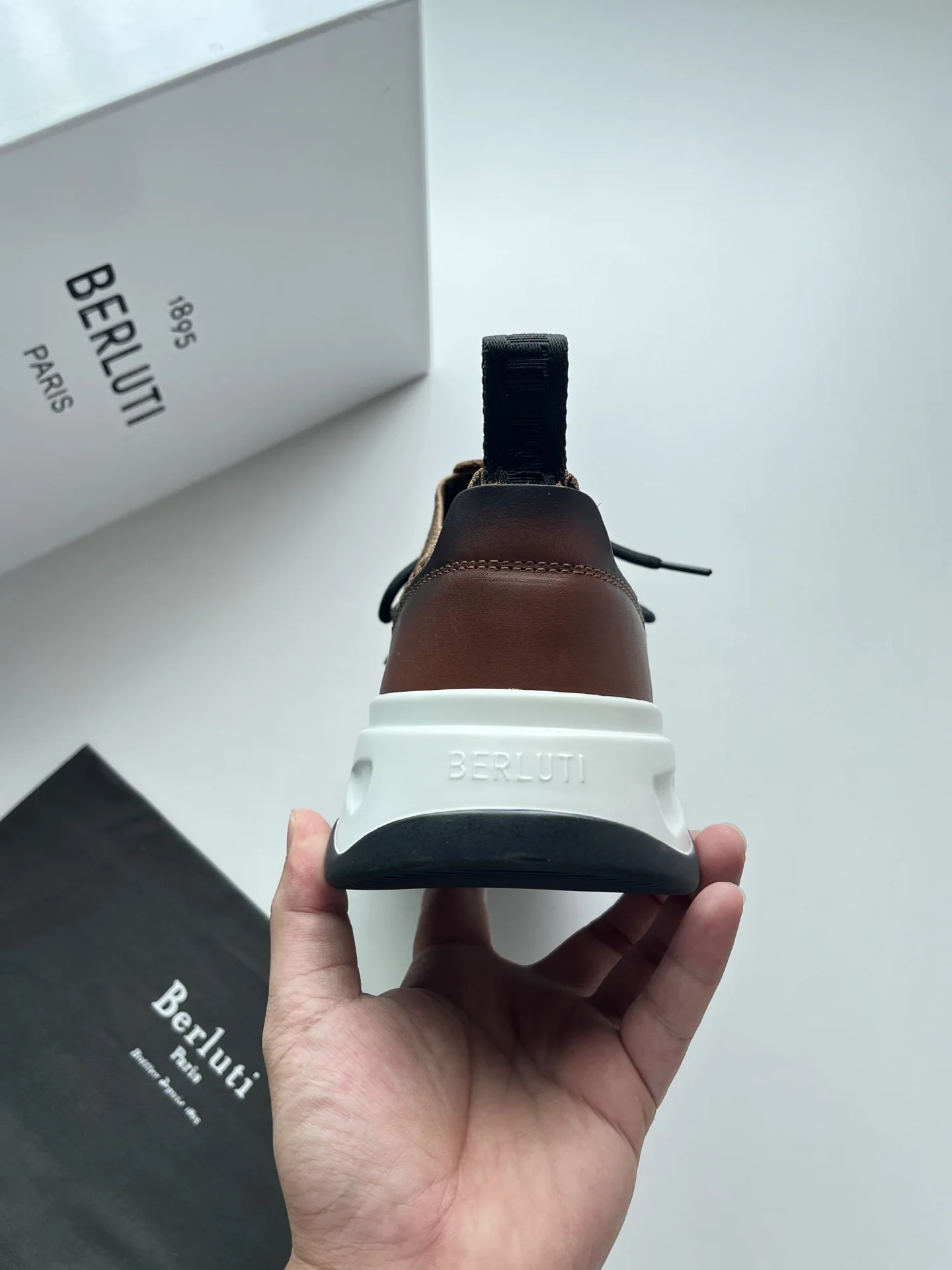 벨루티 섀도우 메시 송아지가죽 스니커즈 상세 이미지 12