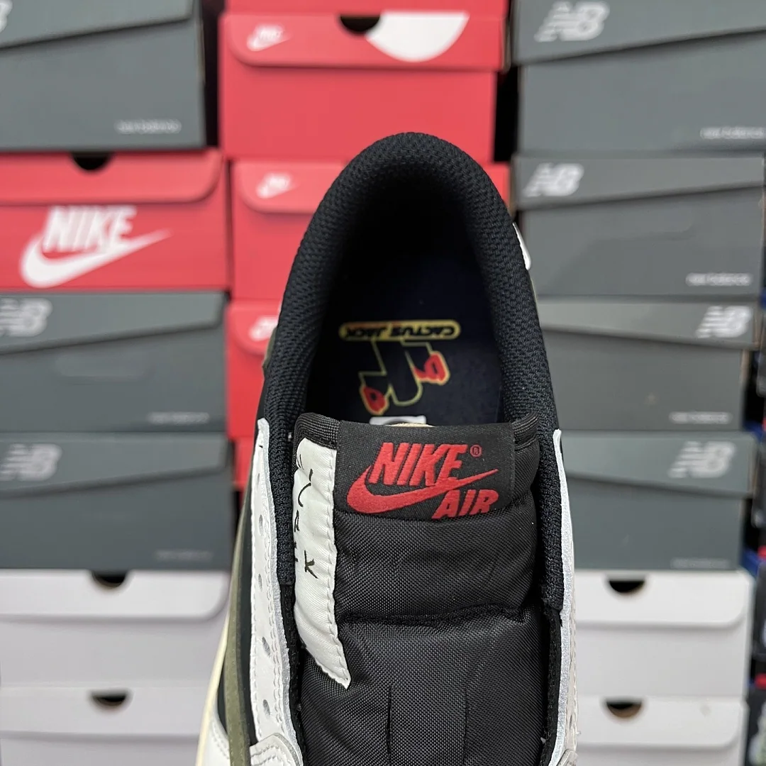 나이키 [FK] DZ4137-106 201833 Nike Travis Scott Olive 5.0 상세 이미지 6