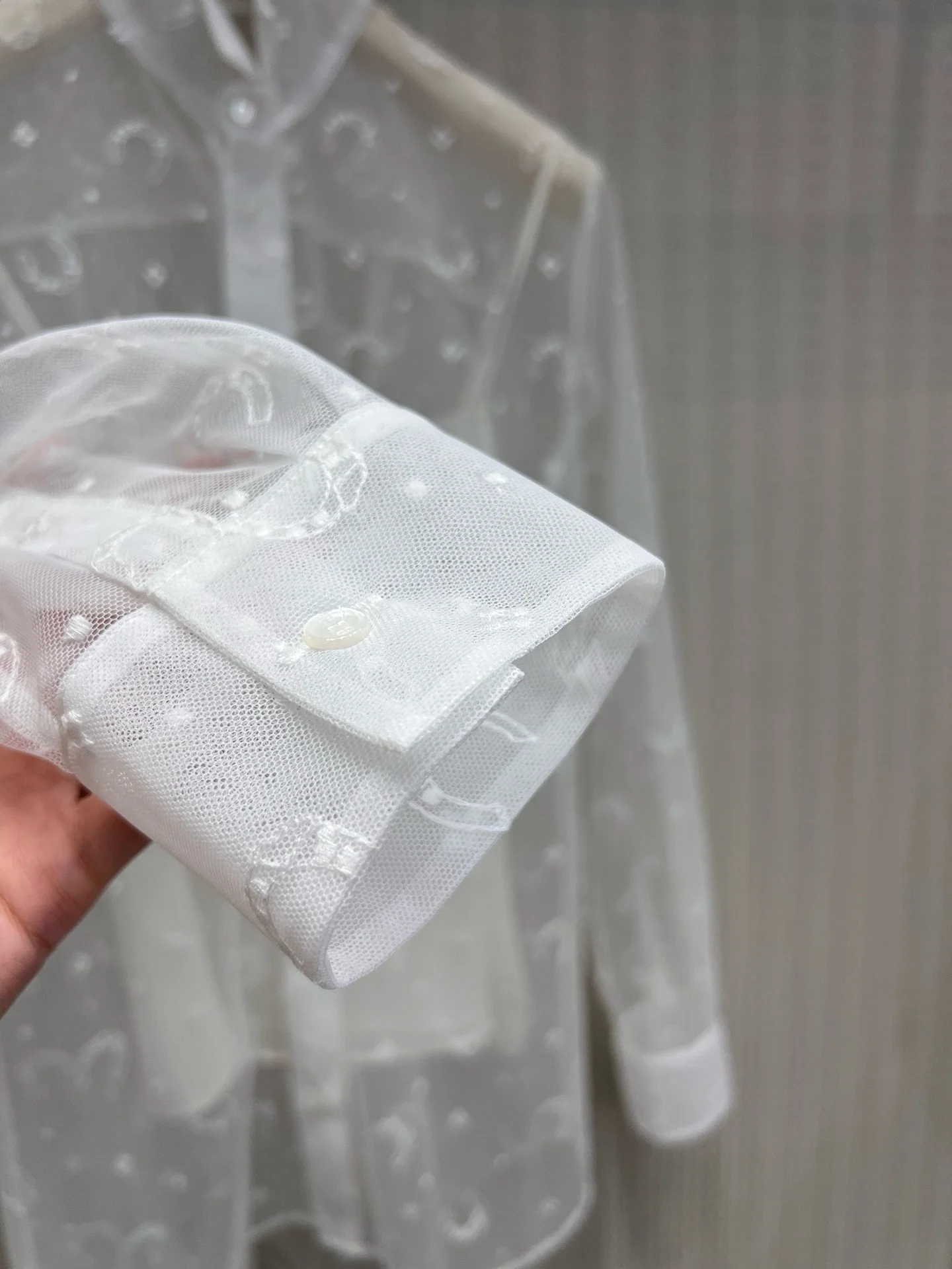 디올 말굽별 자카드 시어 오간자 셔츠 상세 이미지 7
